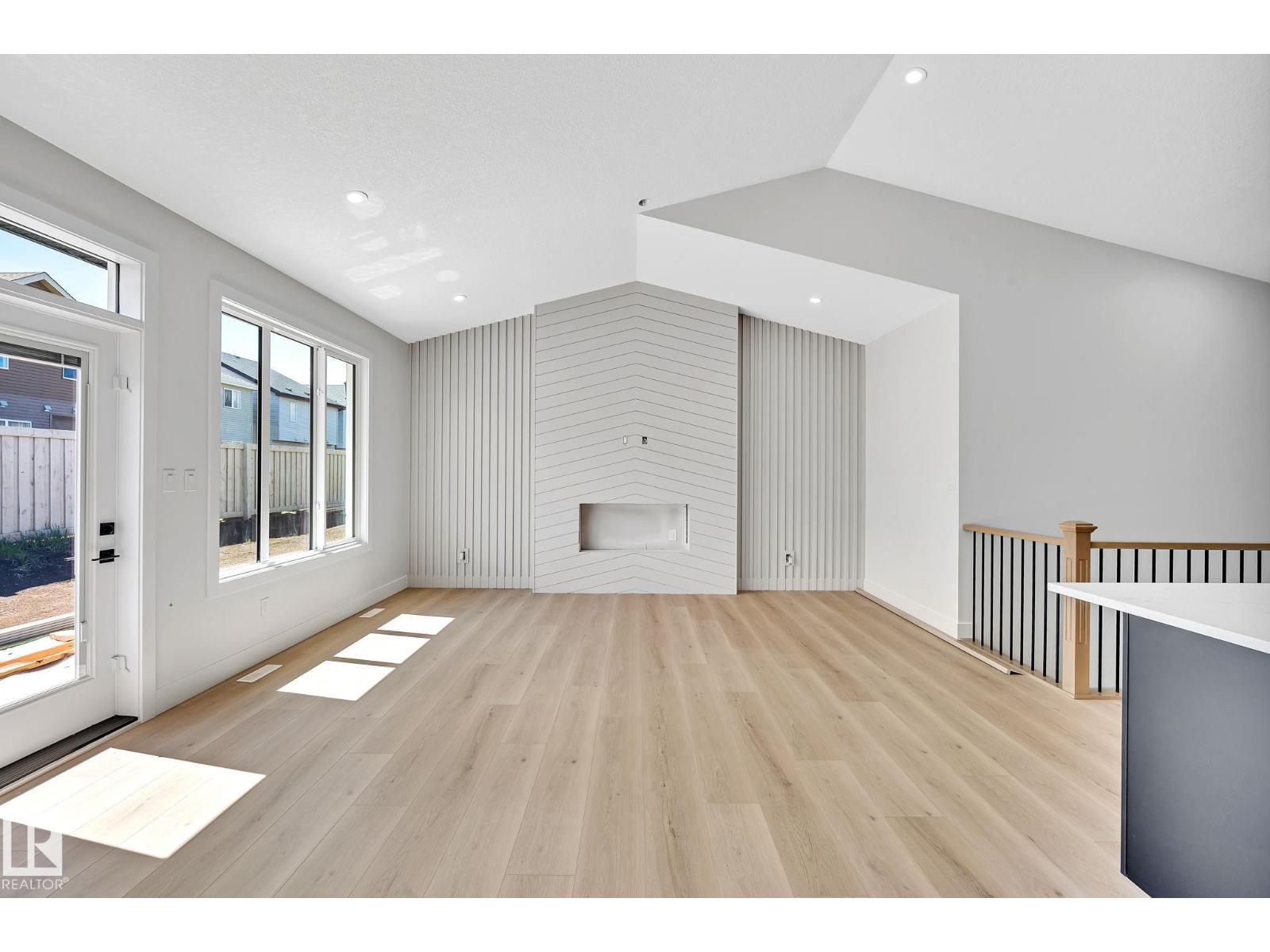 #24 104 ALLARD LI SW, Edmonton