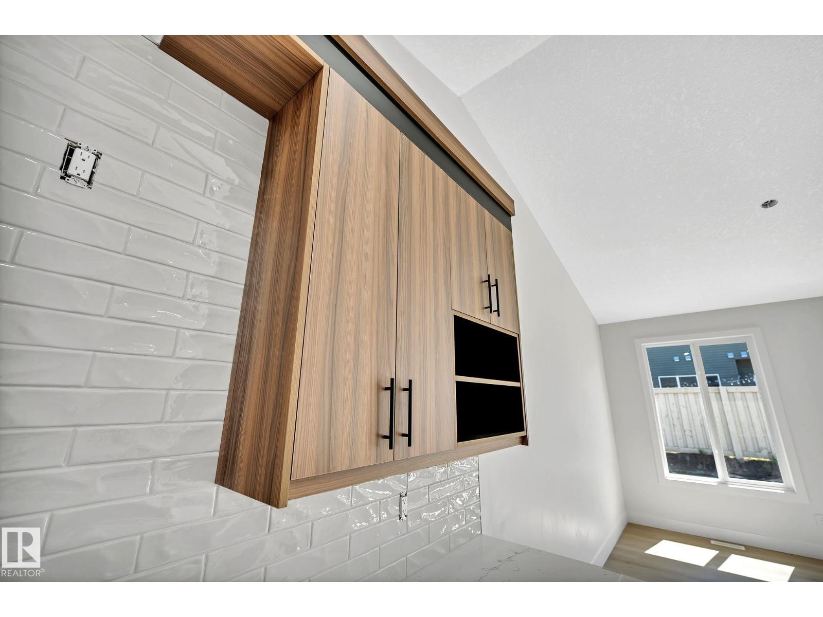 #24 104 ALLARD LI SW, Edmonton