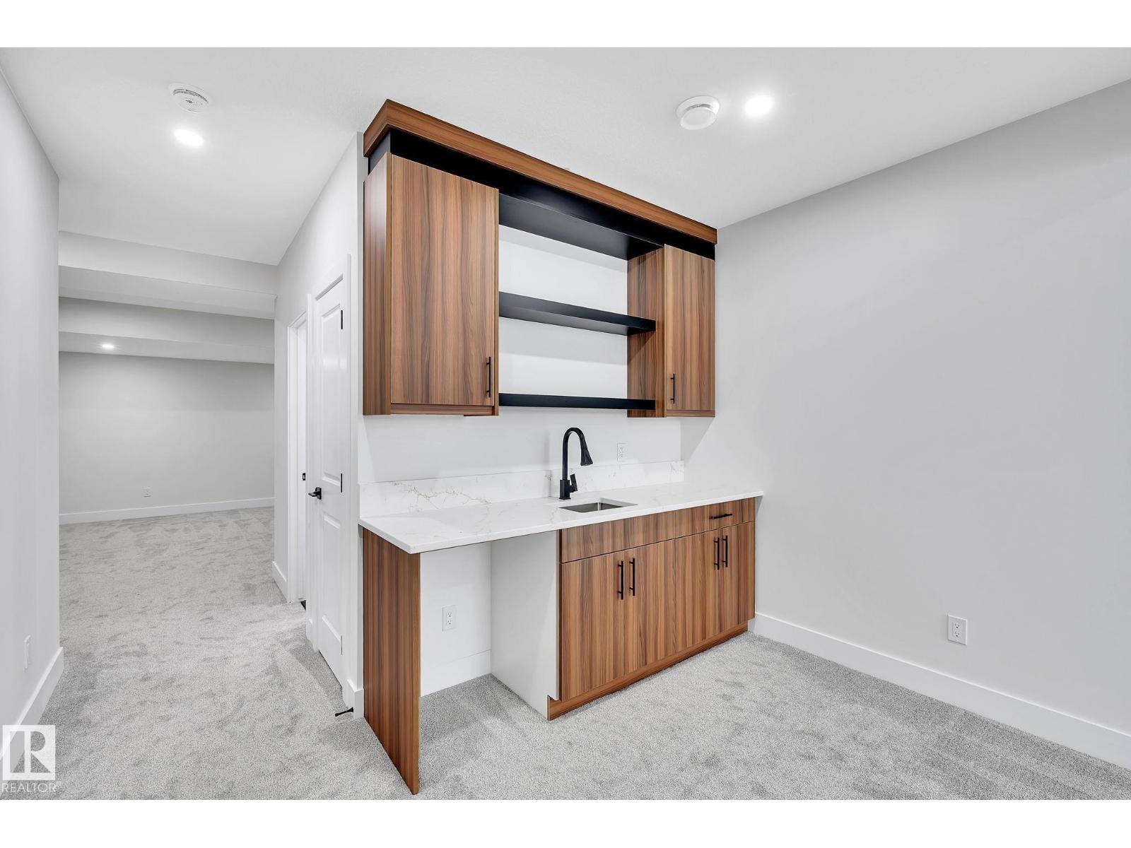 #24 104 ALLARD LI SW, Edmonton