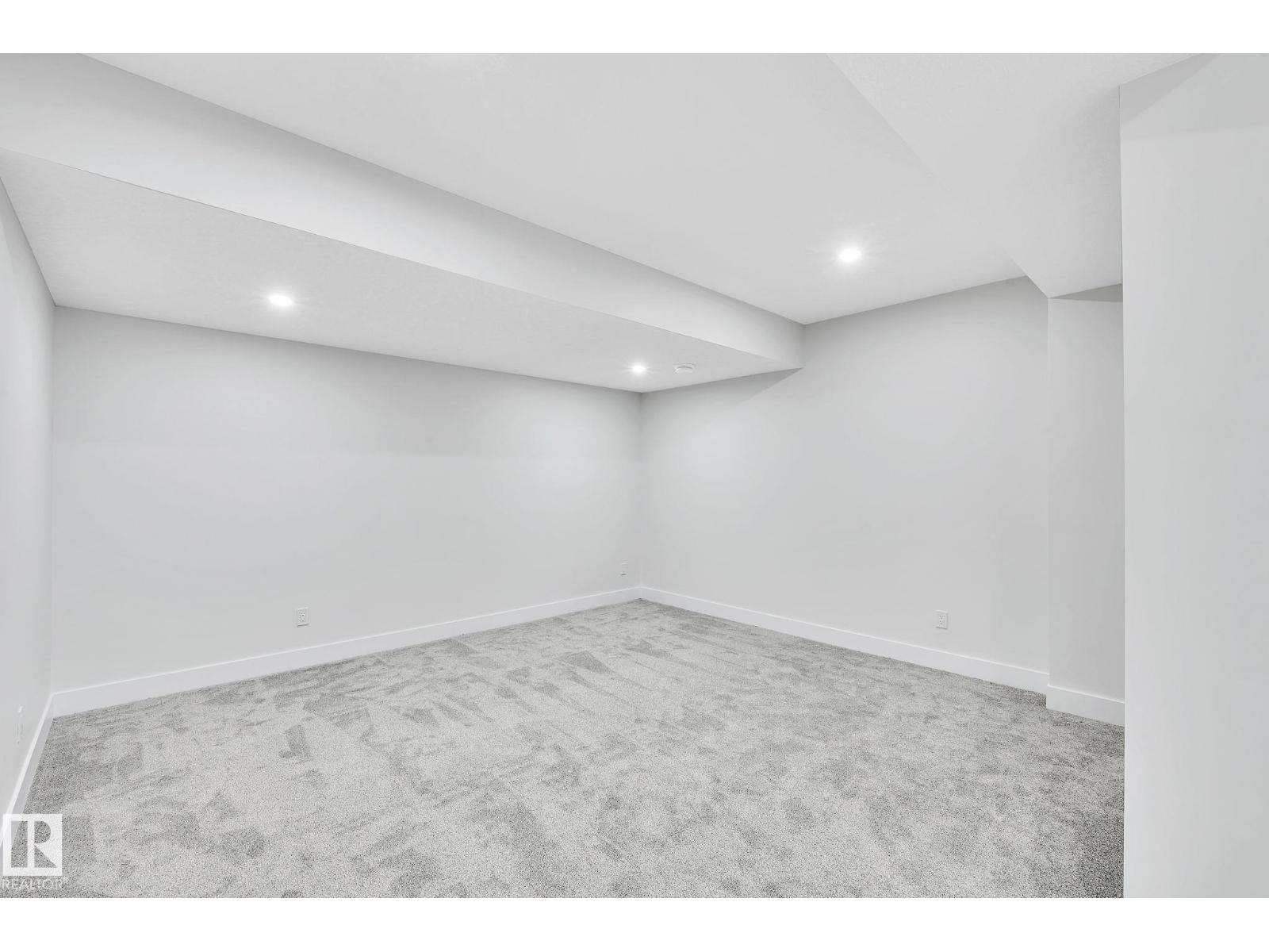 #24 104 ALLARD LI SW, Edmonton