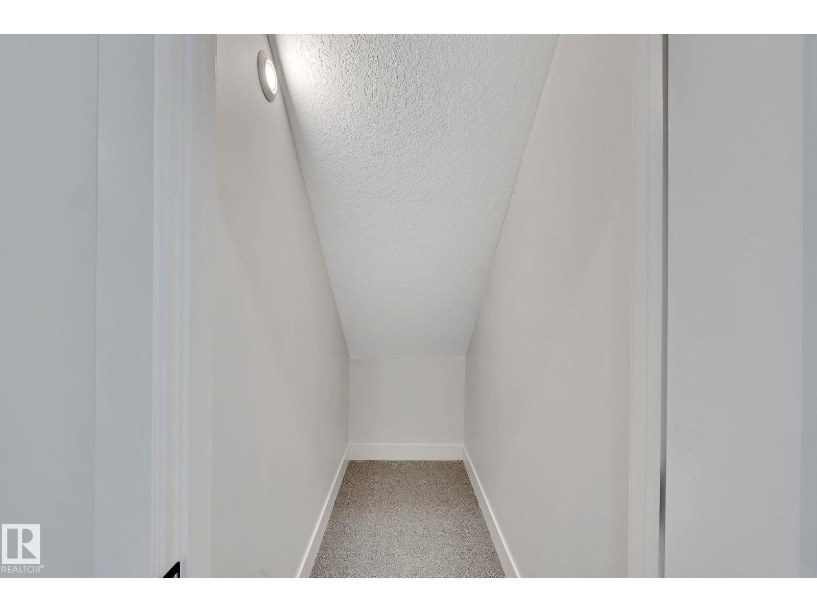 #24 104 ALLARD LI SW, Edmonton