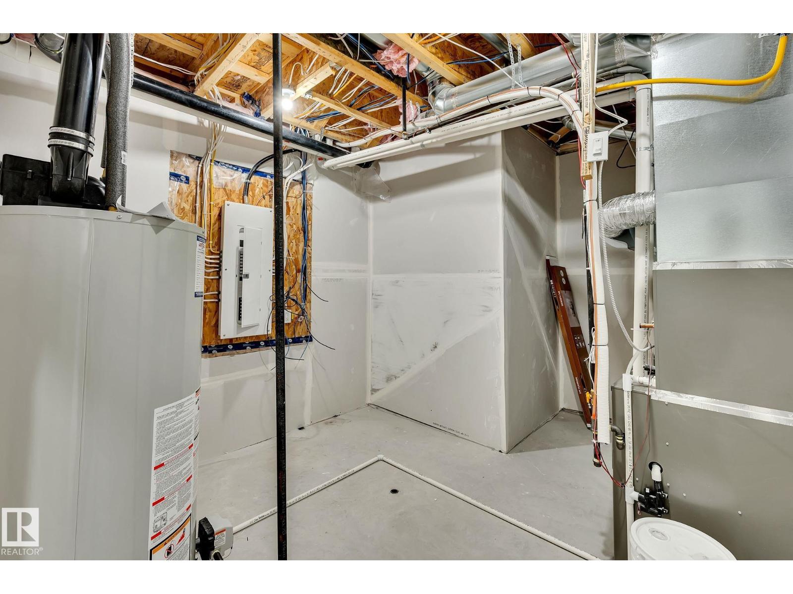 #24 104 ALLARD LI SW, Edmonton