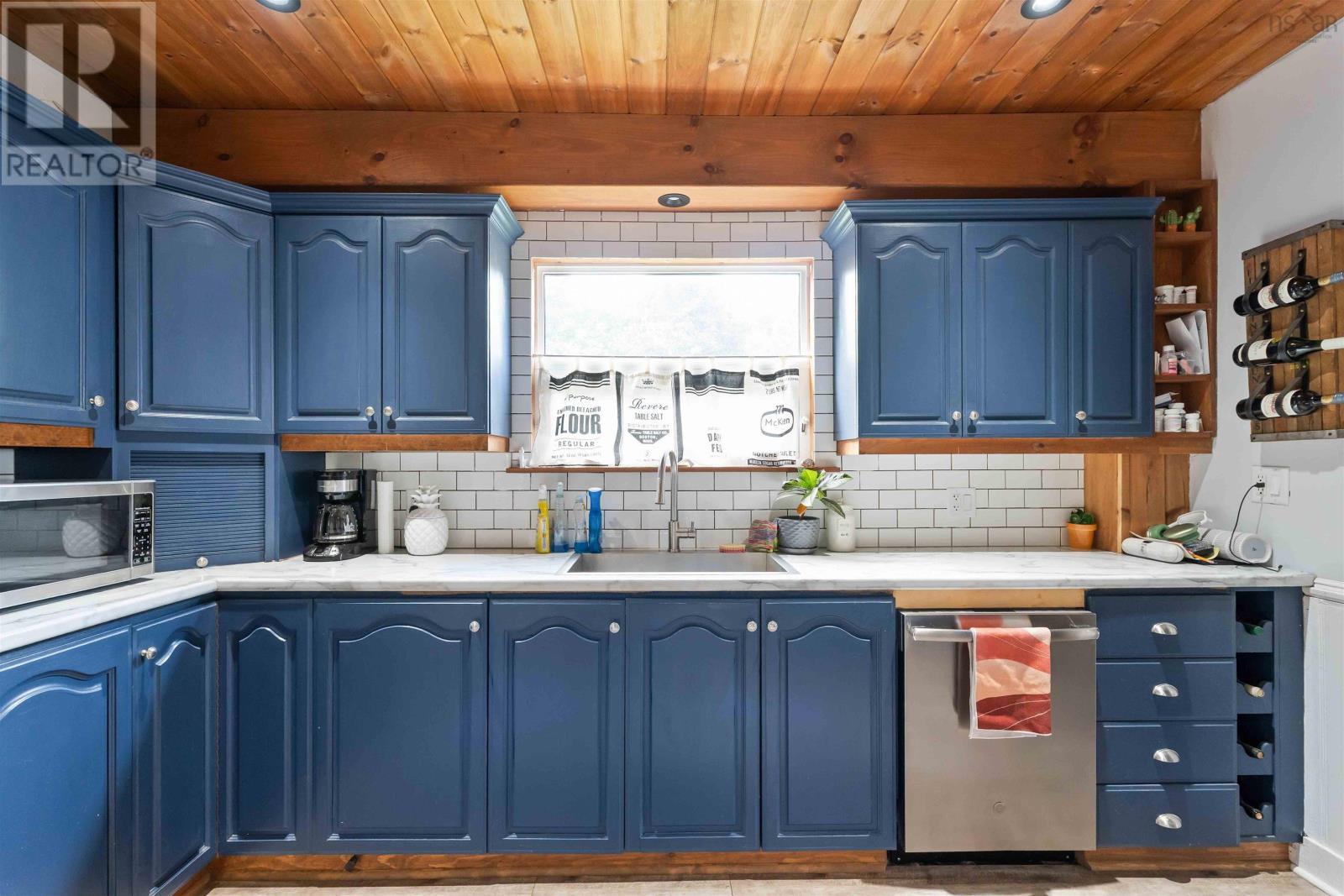 Property 10 of 30 of 22 Washington Street