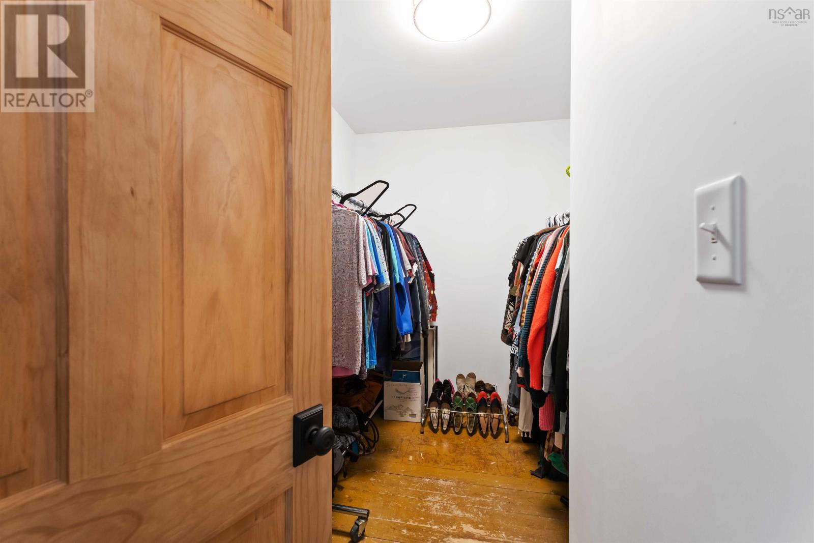 Property 20 of 30 of 22 Washington Street