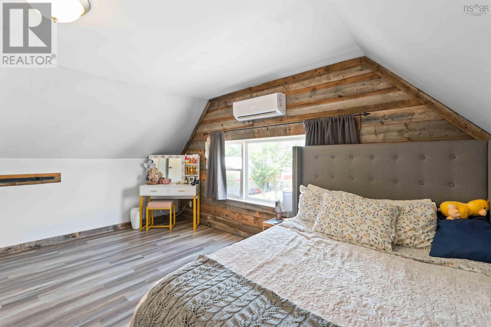 Property 25 of 30 of 22 Washington Street