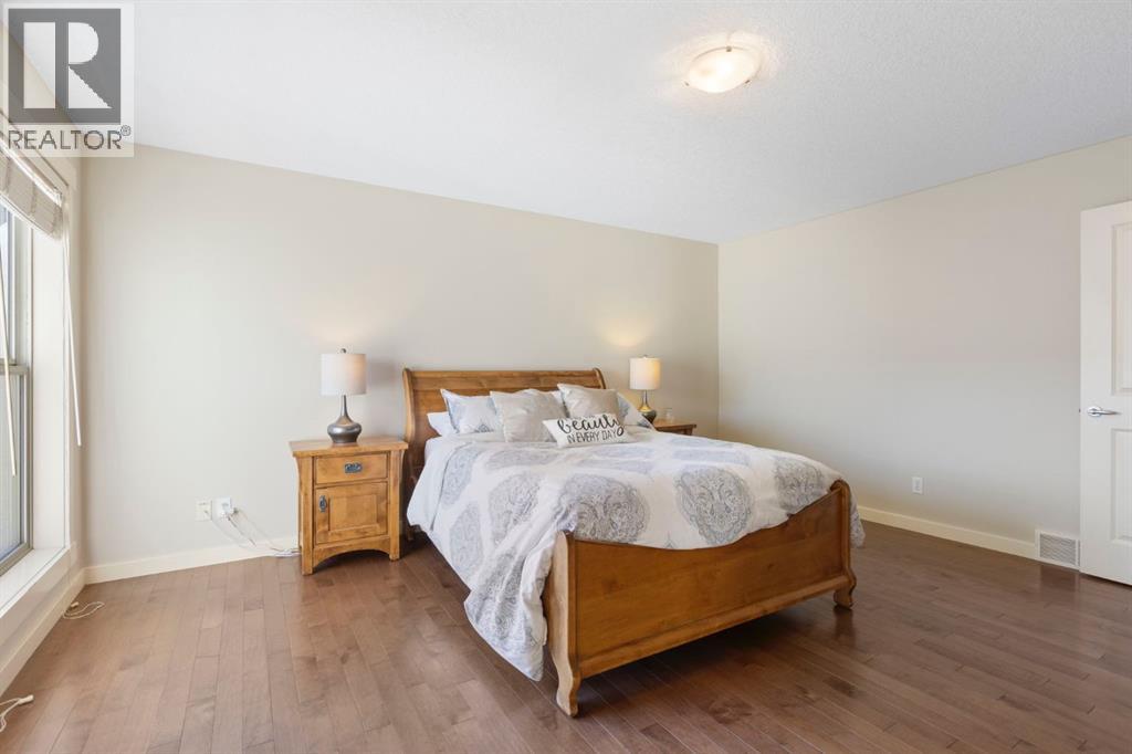 Single Family House for Sale in  Henwood Street SW Garrison Green Calgary 