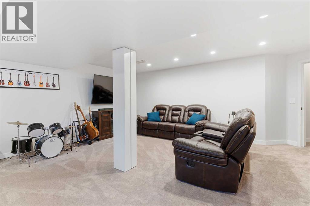 Single Family House for Sale in  Evansbrooke Way NW Evanston Calgary 