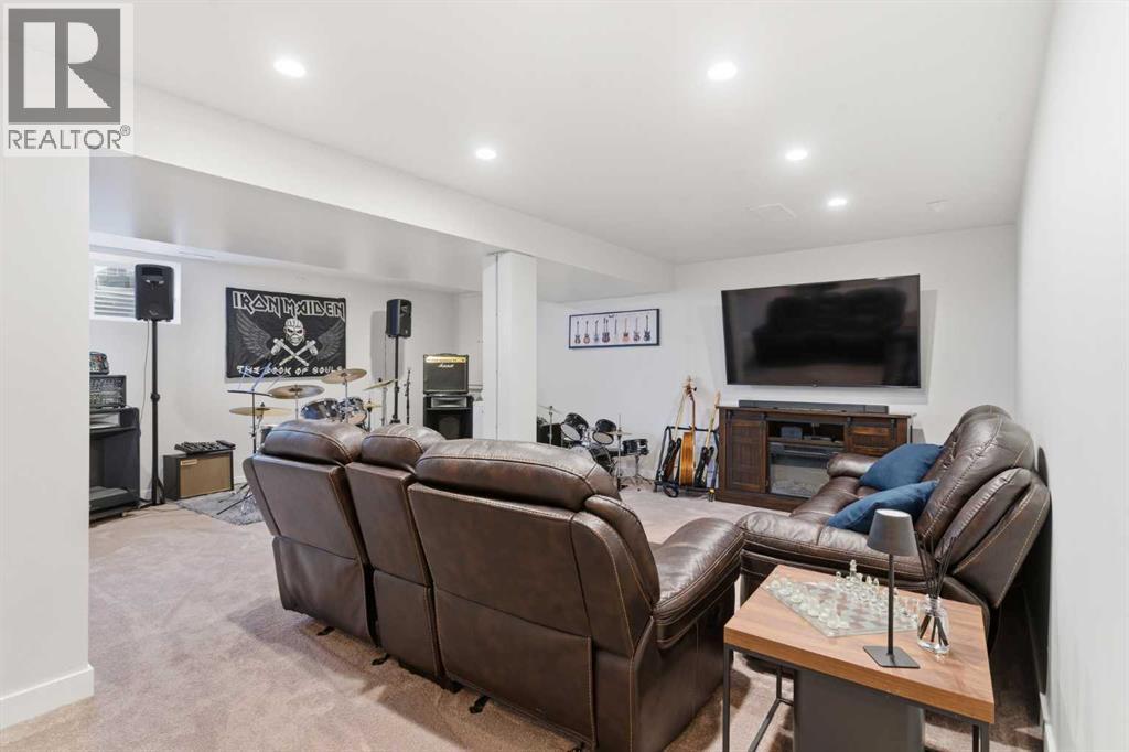 Single Family House for Sale in  Evansbrooke Way NW Evanston Calgary 
