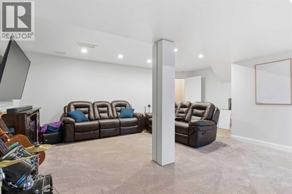 Single Family House for Sale in  Evansbrooke Way NW Evanston Calgary 