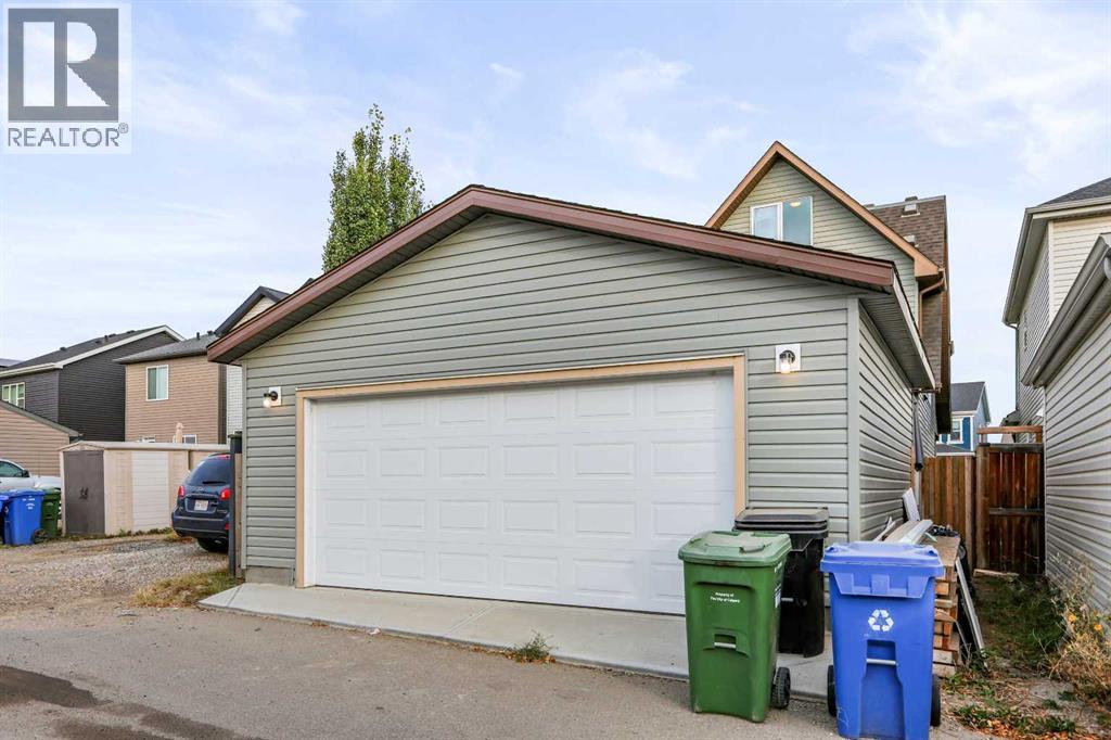 Single Family House for Sale in  Copperpond Rise SE Copperfield Calgary 