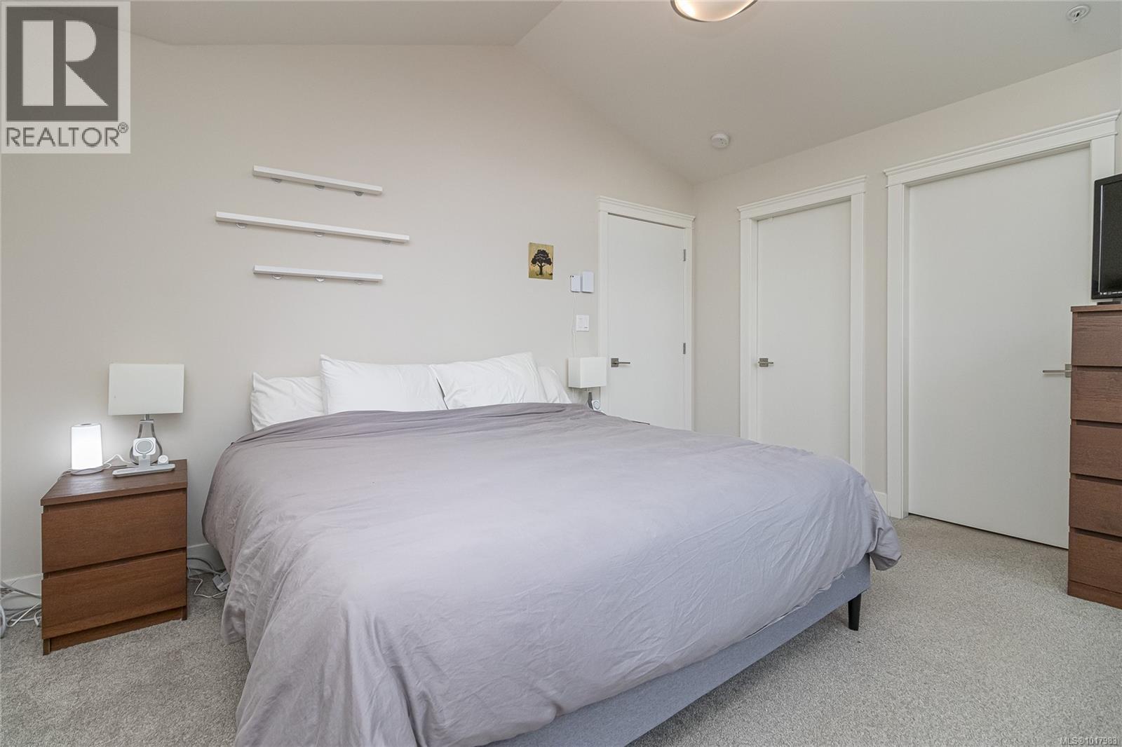5 1900 Watkiss Way, View Royal