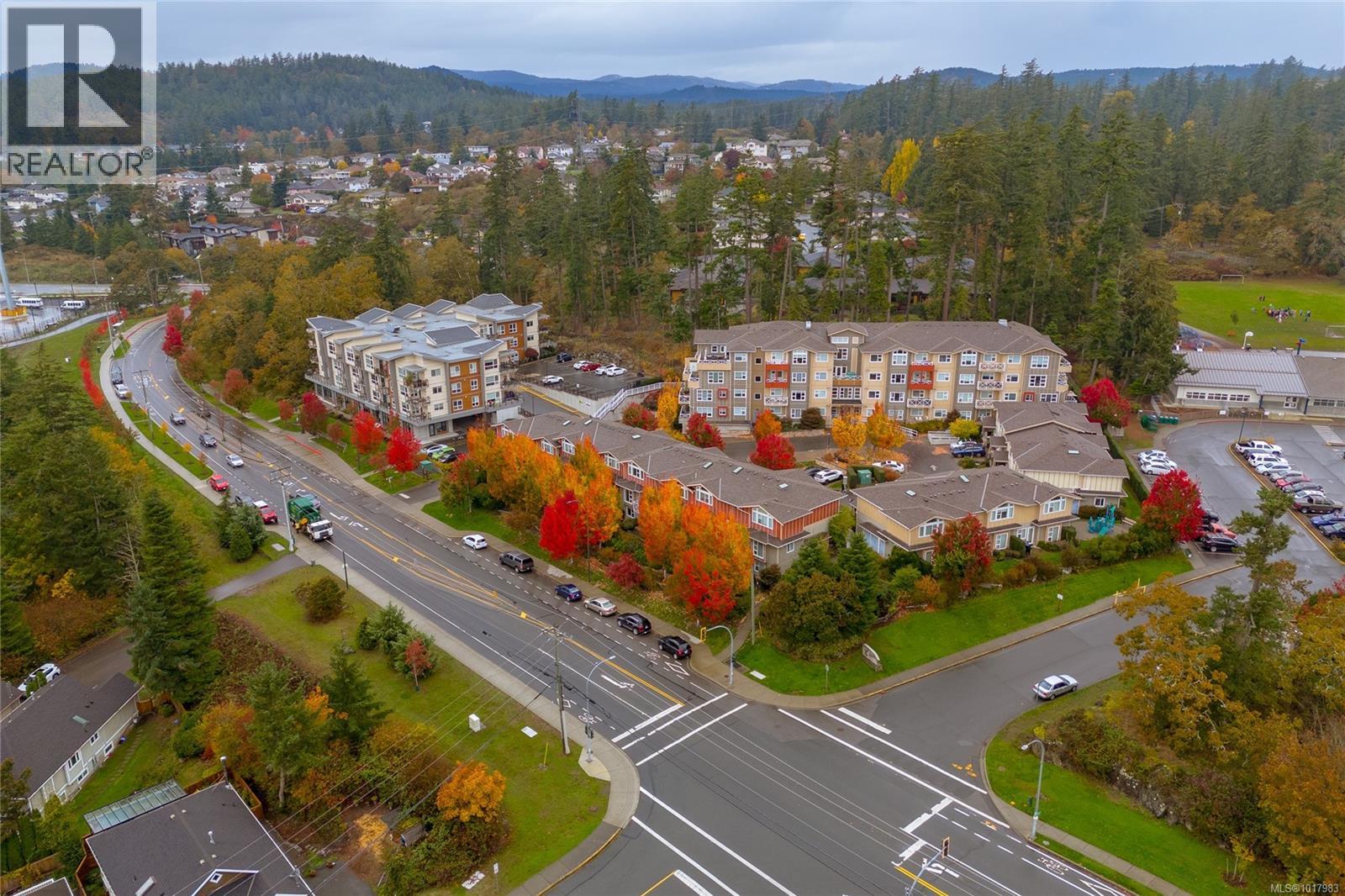 5 1900 Watkiss Way, View Royal