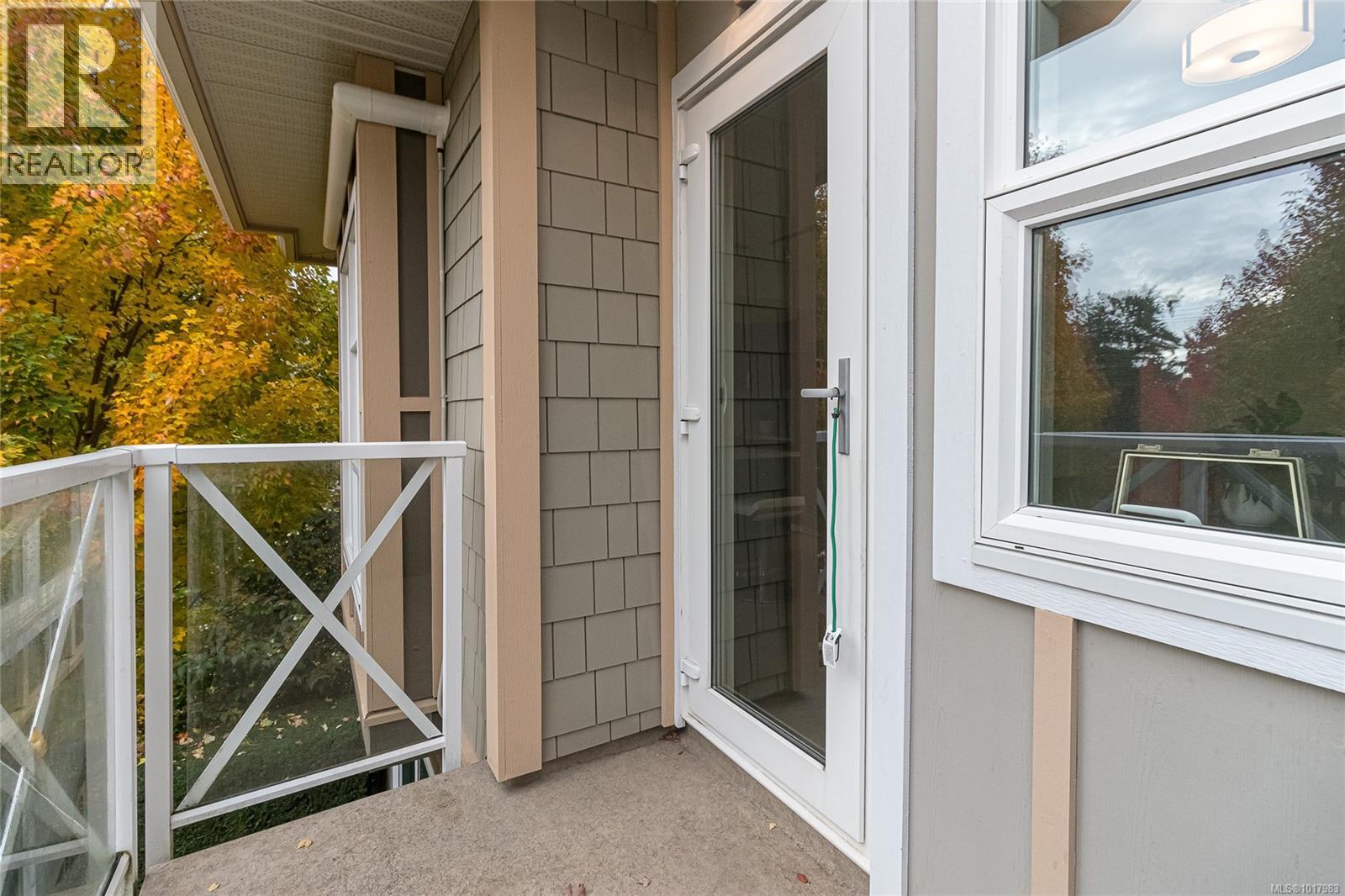 5 1900 Watkiss Way, View Royal