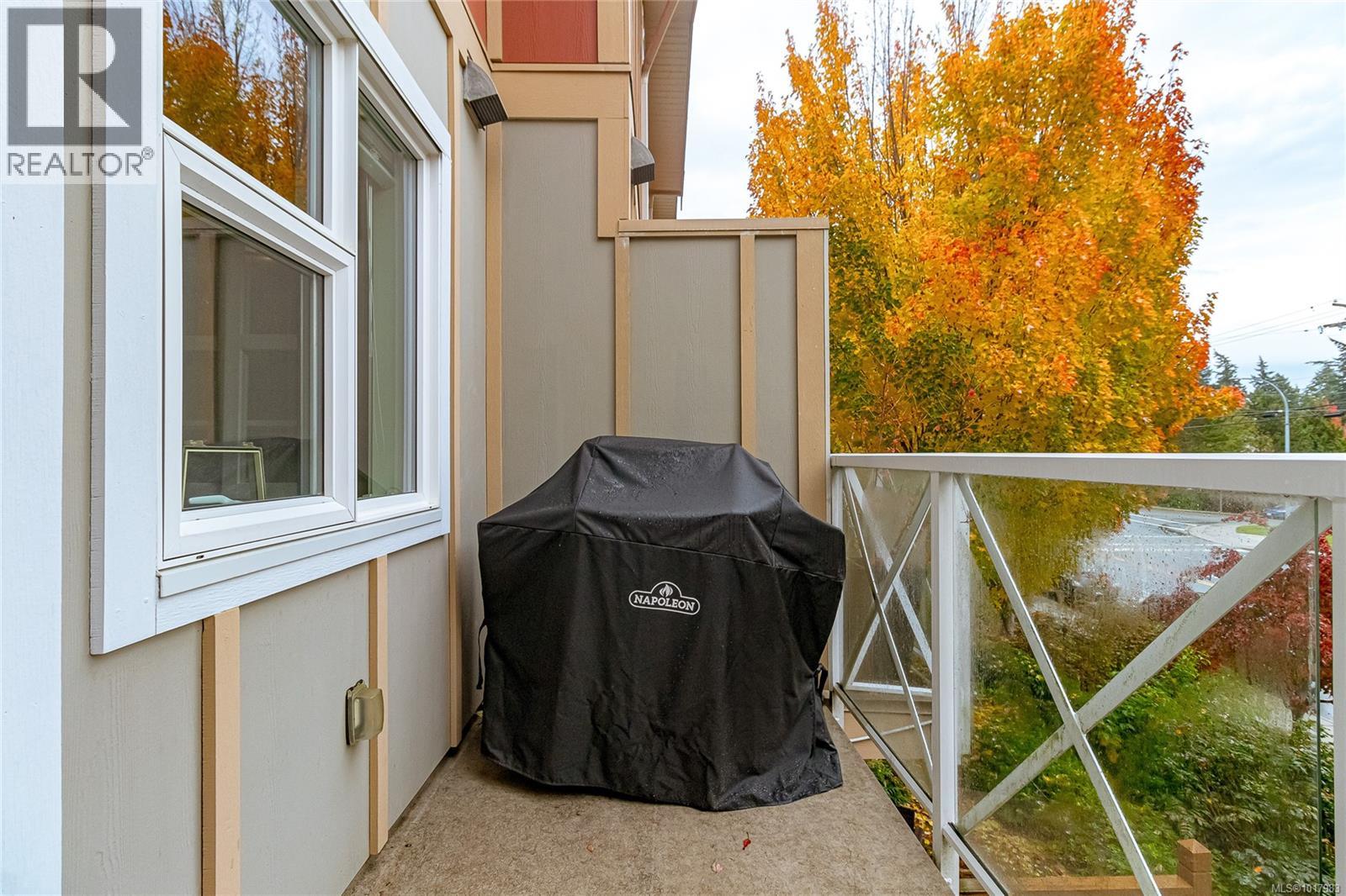 5 1900 Watkiss Way, View Royal