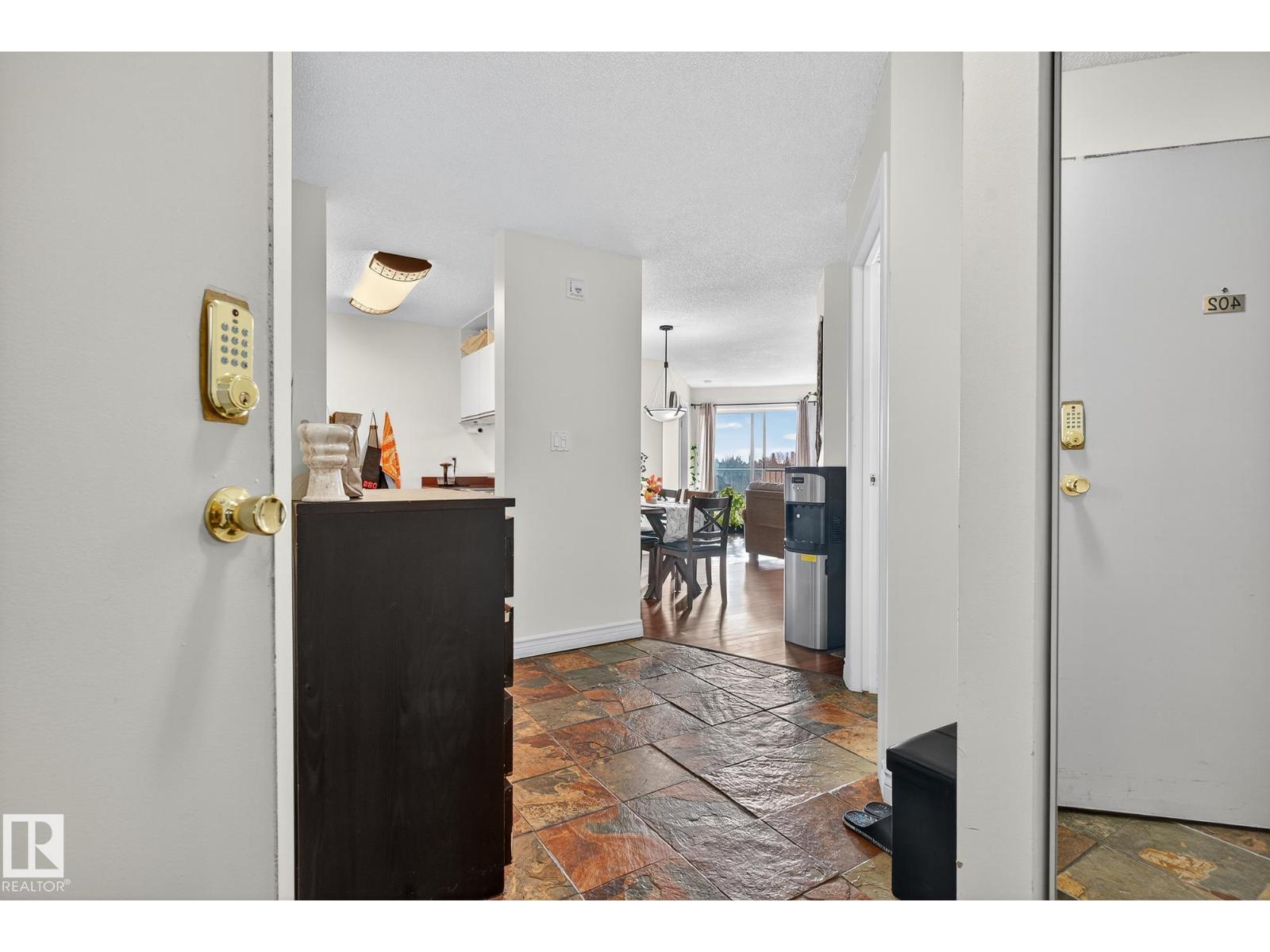 #402 9620 174 ST NW, Edmonton