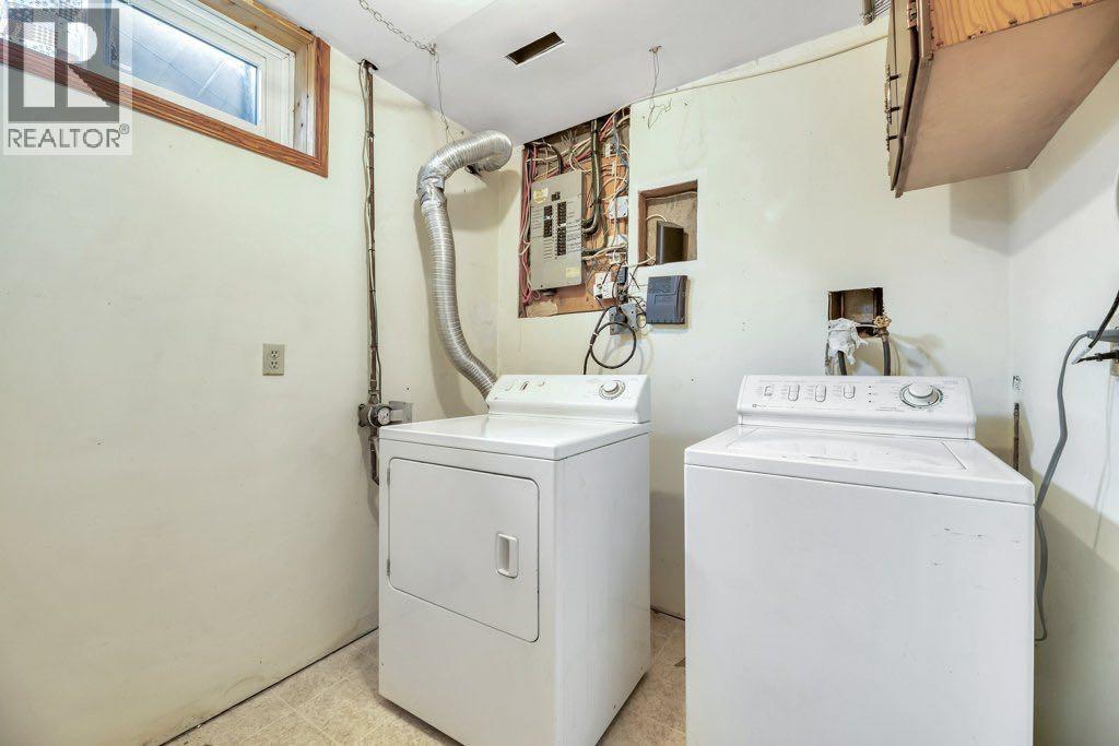 Single Family House Bi-level for Sale in   Avenue SE Dover Calgary 
