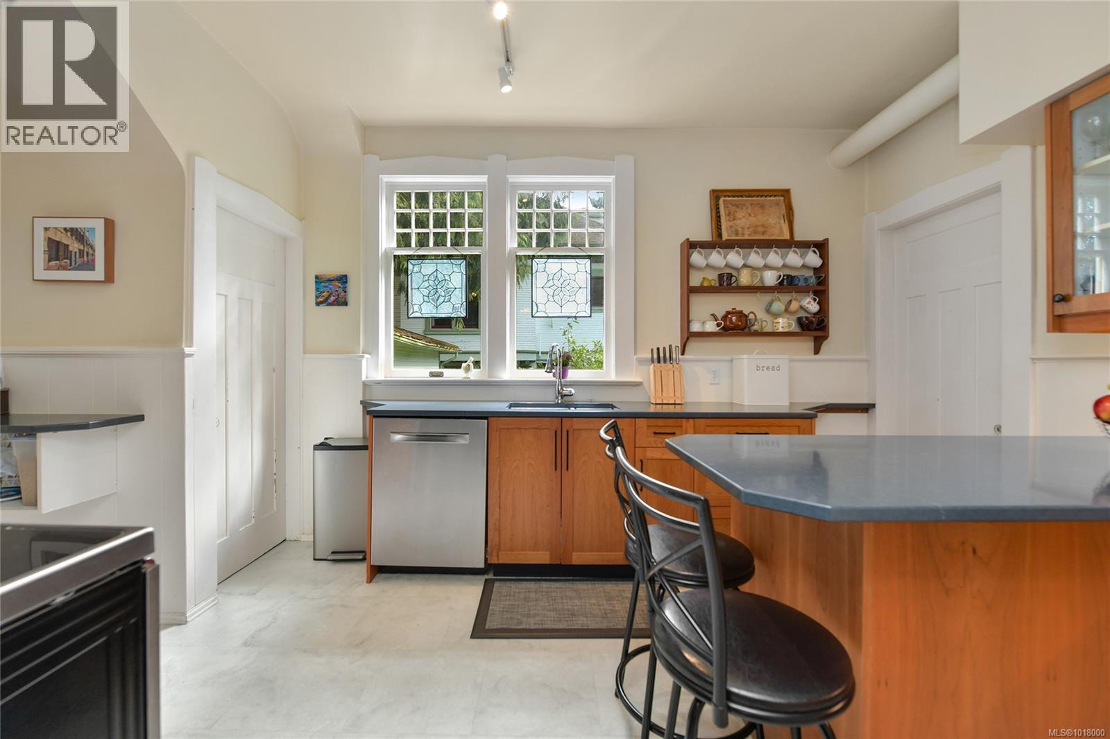 1038 Chamberlain St, Victoria