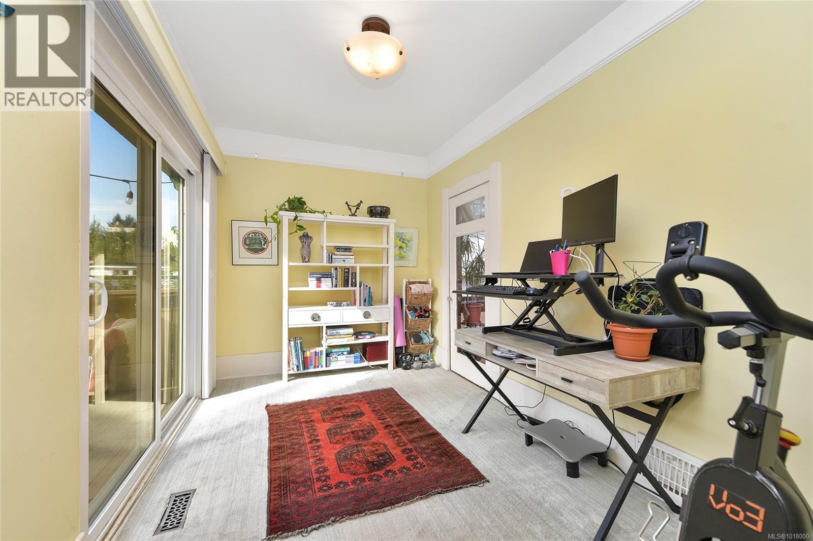 1038 Chamberlain St, Victoria