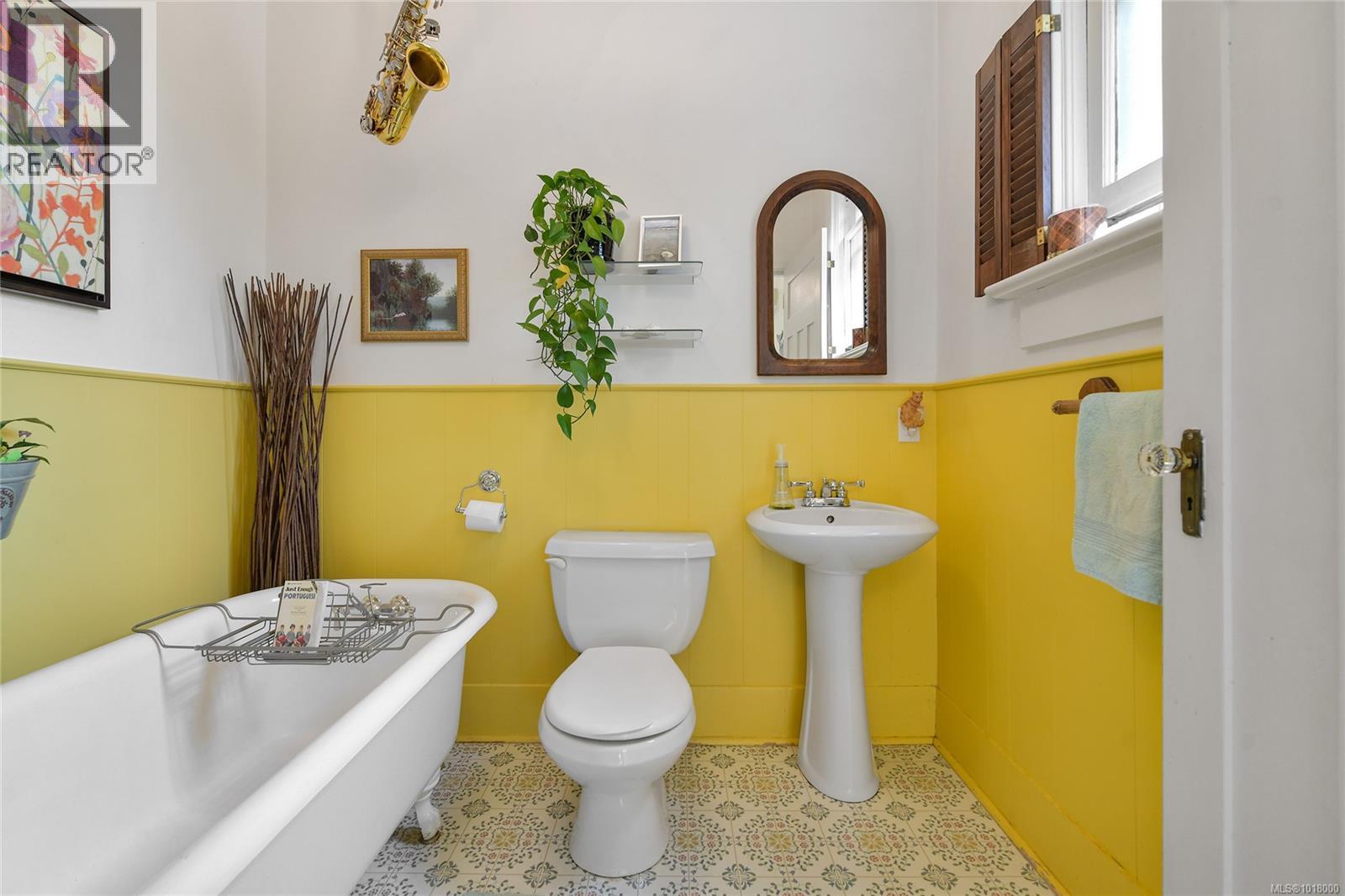 1038 Chamberlain St, Victoria