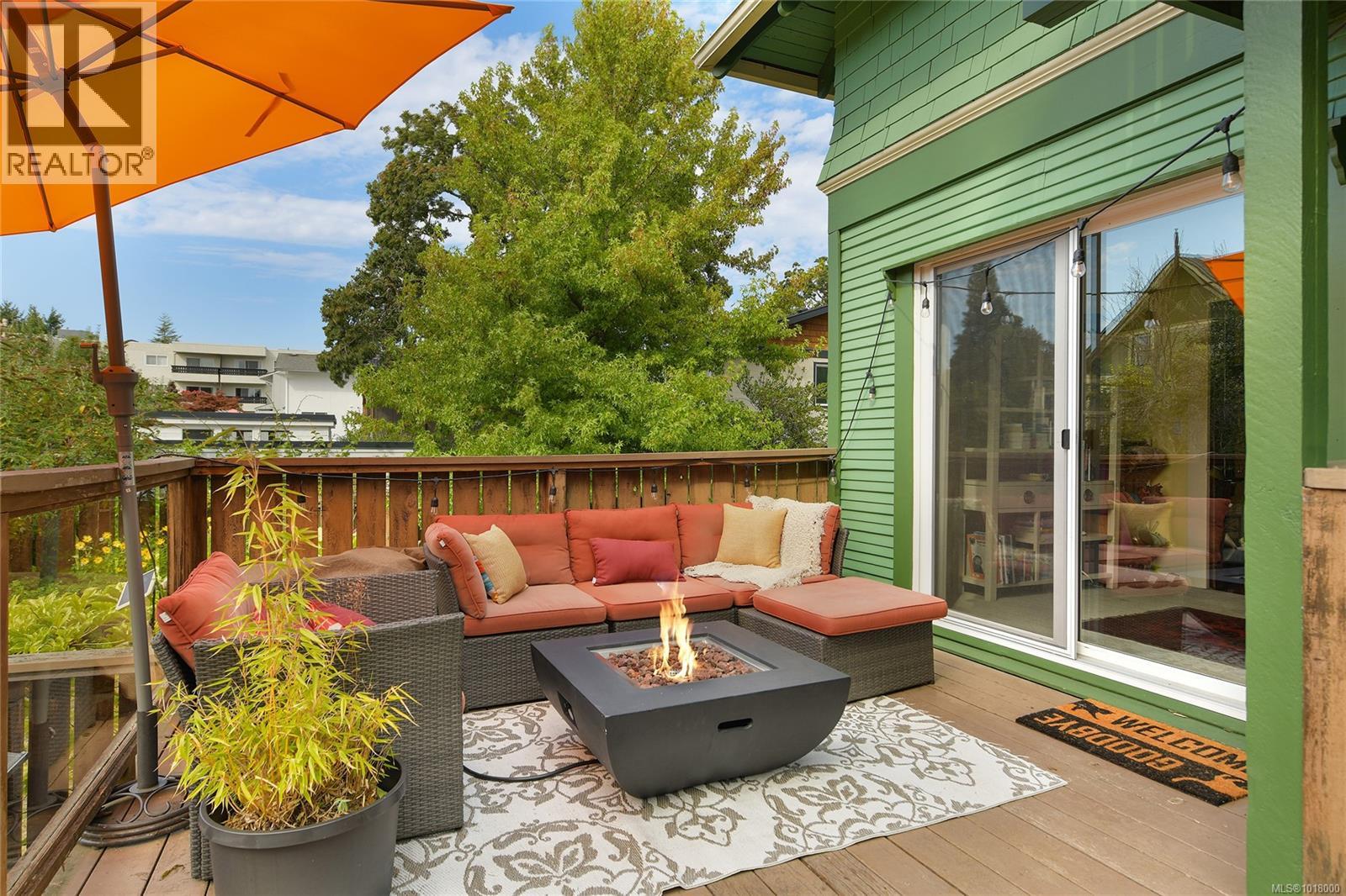 1038 Chamberlain St, Victoria