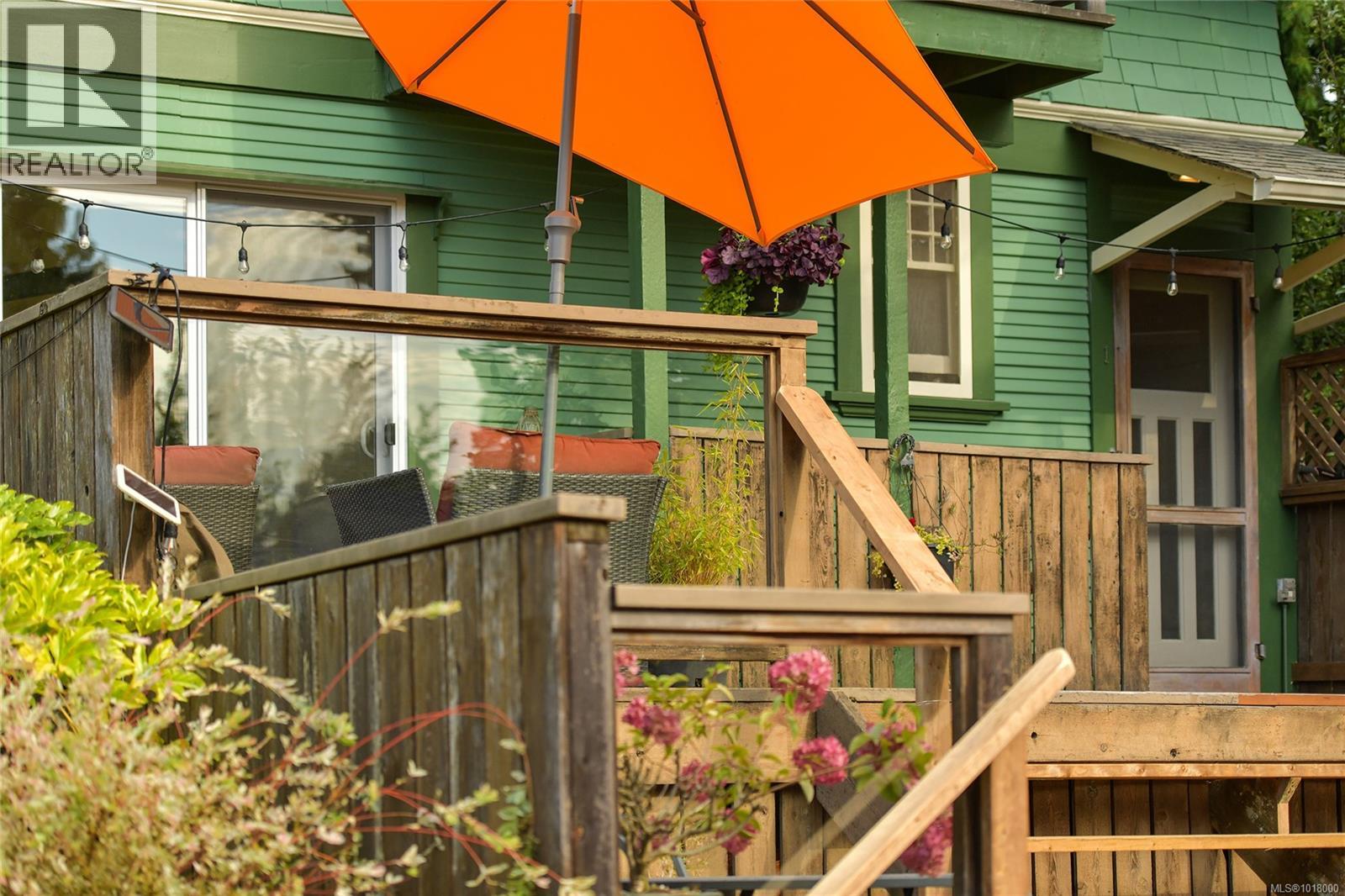 1038 Chamberlain St, Victoria