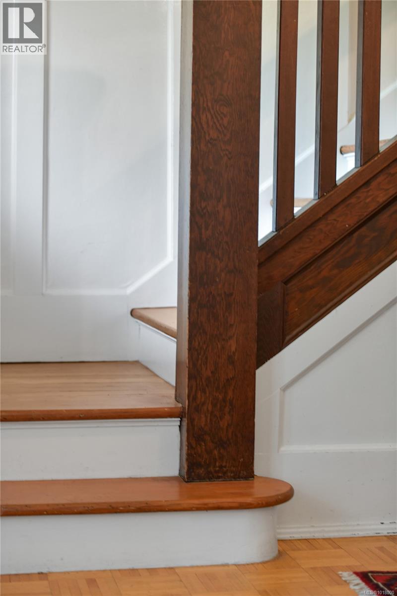 1038 Chamberlain St, Victoria