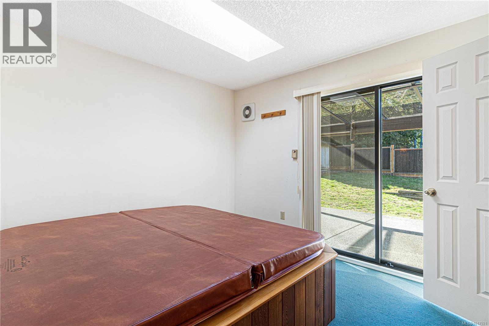 7431 Andrea Cres, Lantzville