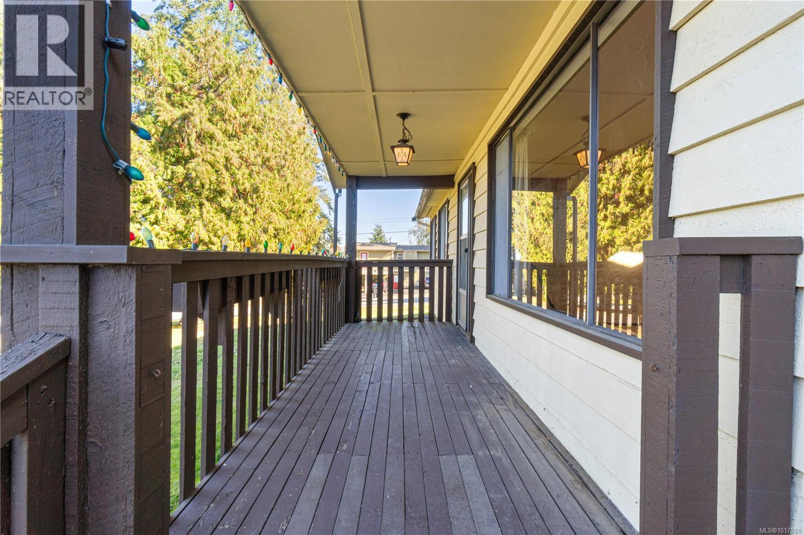 7431 Andrea Cres, Lantzville