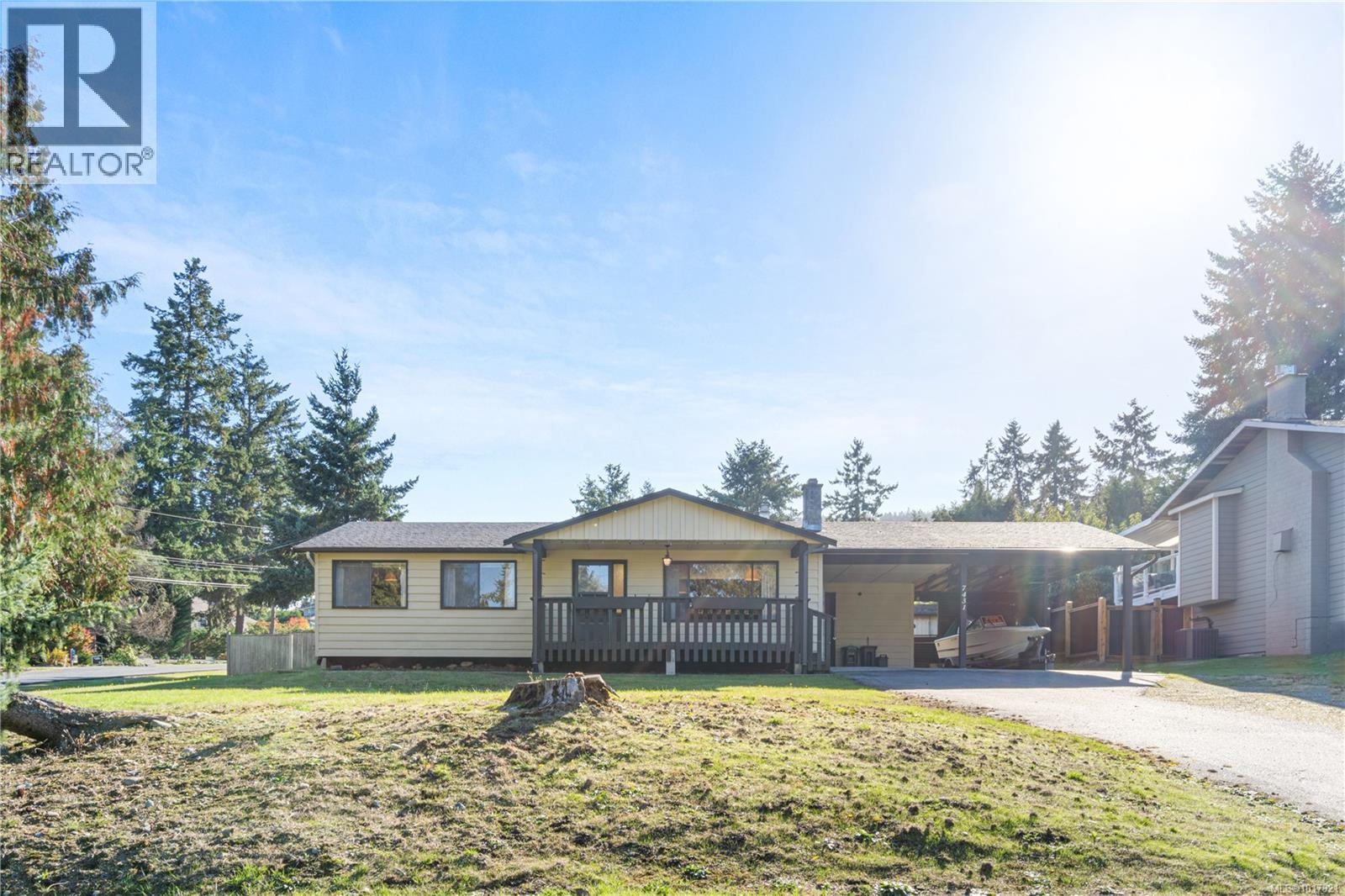 7431 Andrea Cres, Lantzville