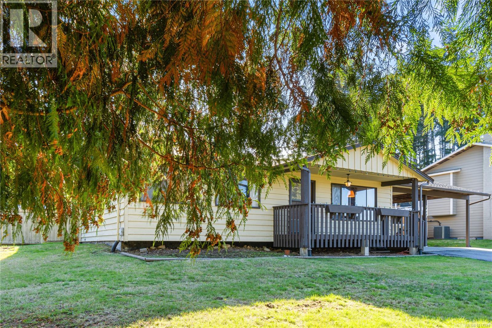 7431 Andrea Cres, Lantzville