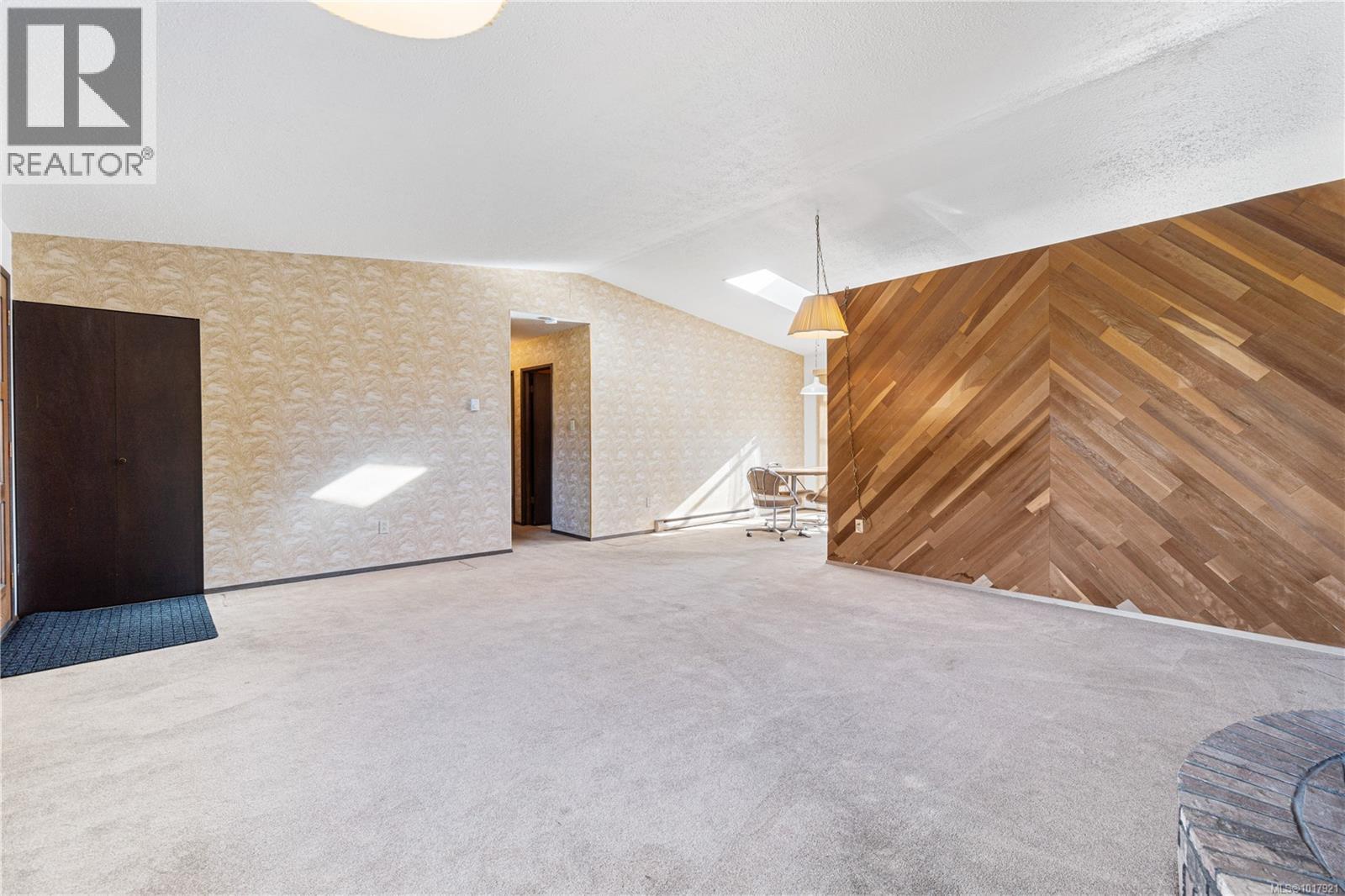 7431 Andrea Cres, Lantzville