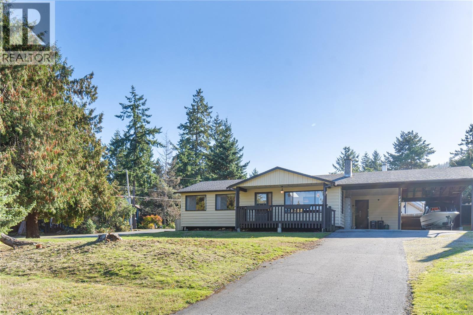 7431 Andrea Cres, Lantzville