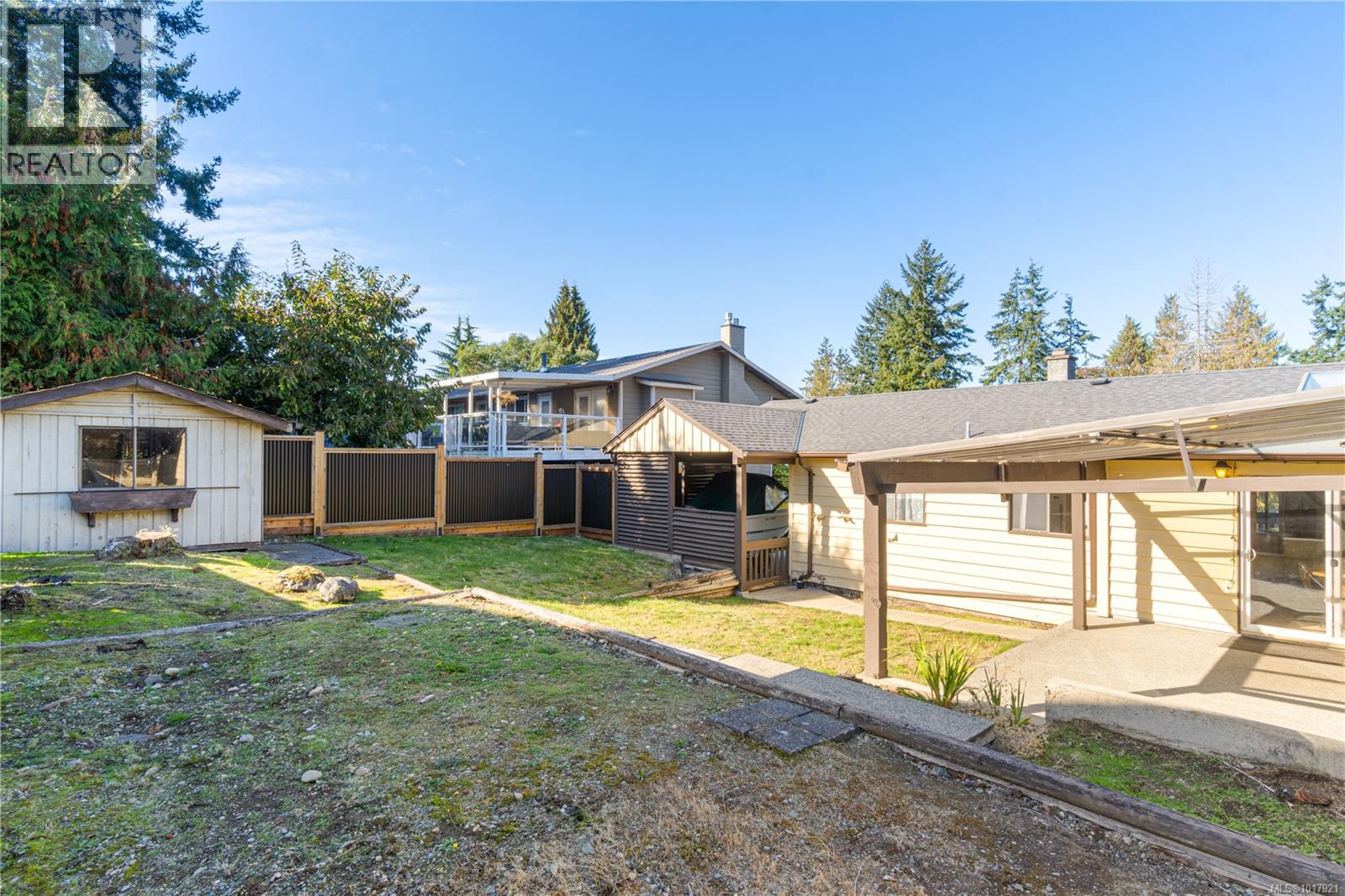 7431 Andrea Cres, Lantzville