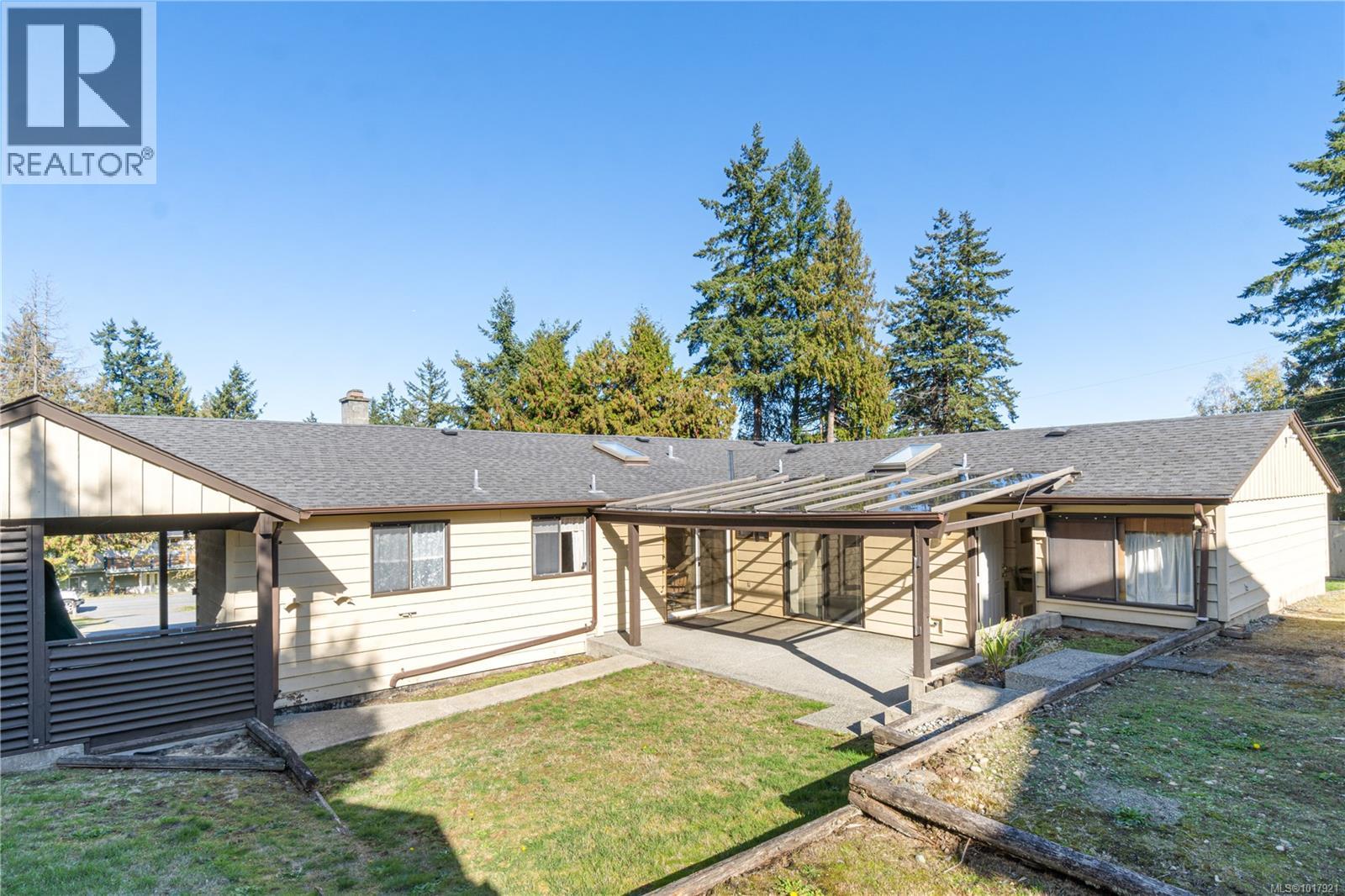 7431 Andrea Cres, Lantzville