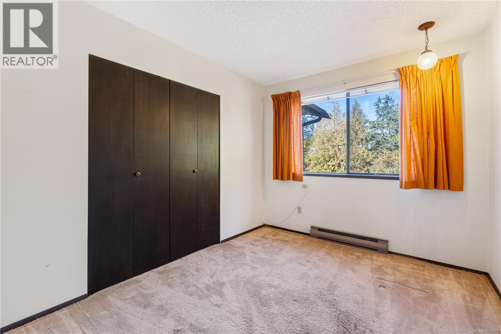 7431 Andrea Cres, Lantzville