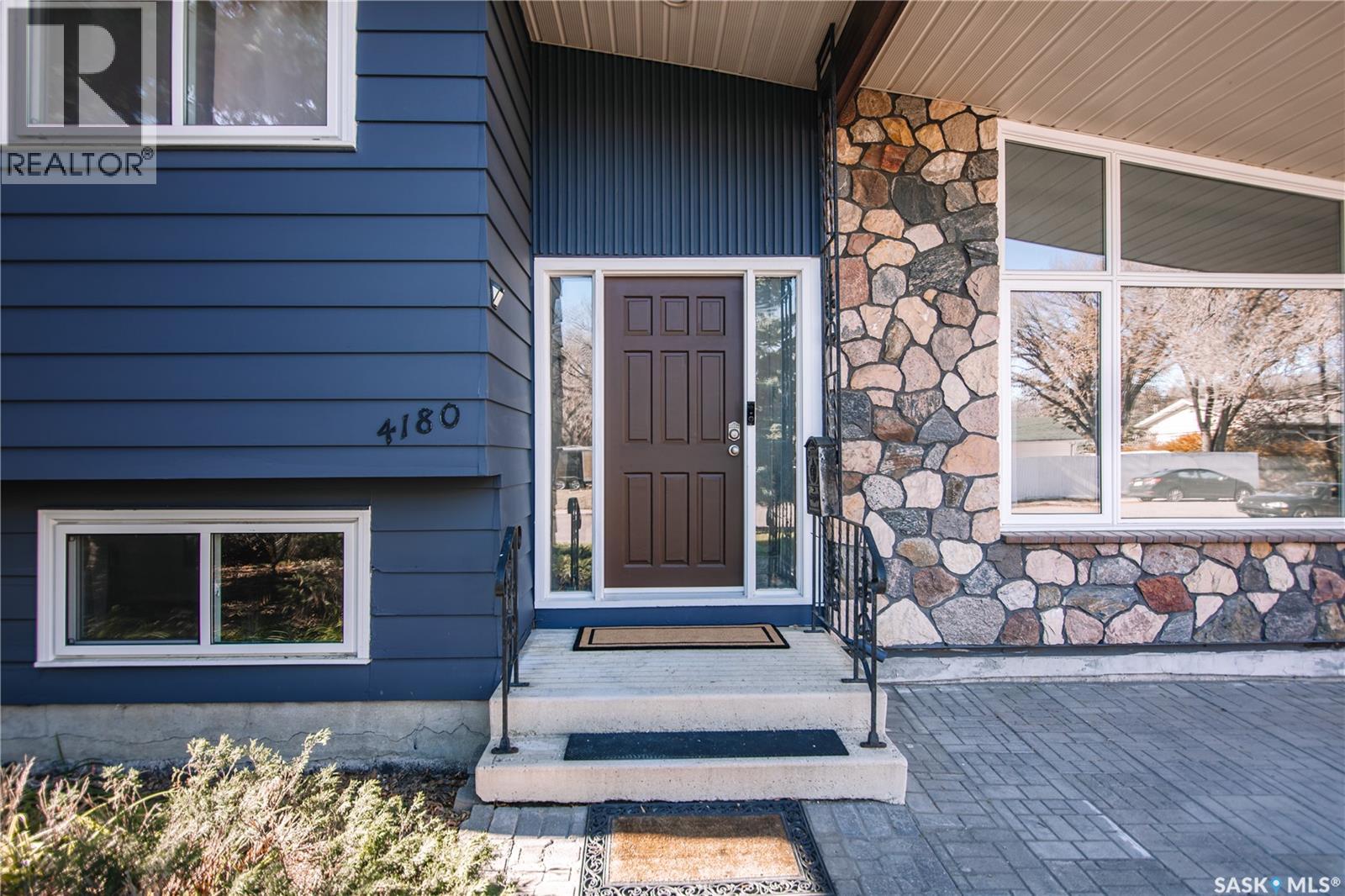 Single Family House for Sale in  Princess STREET Regina 