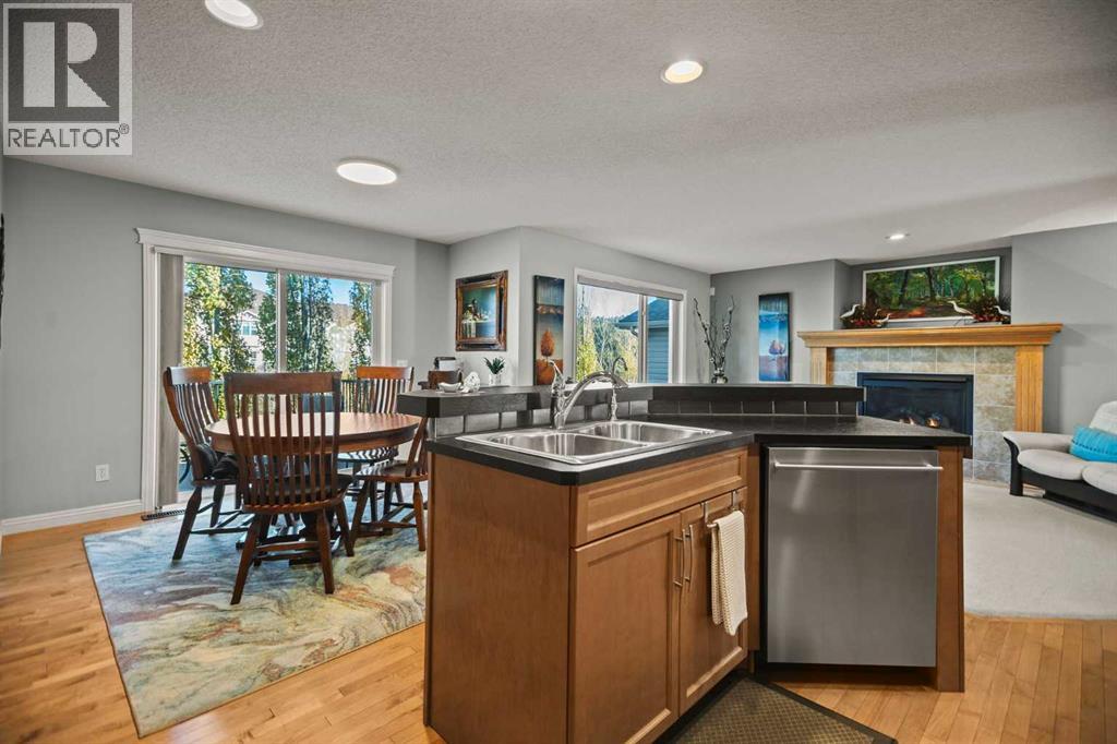 232 Sunset Close, Cochrane