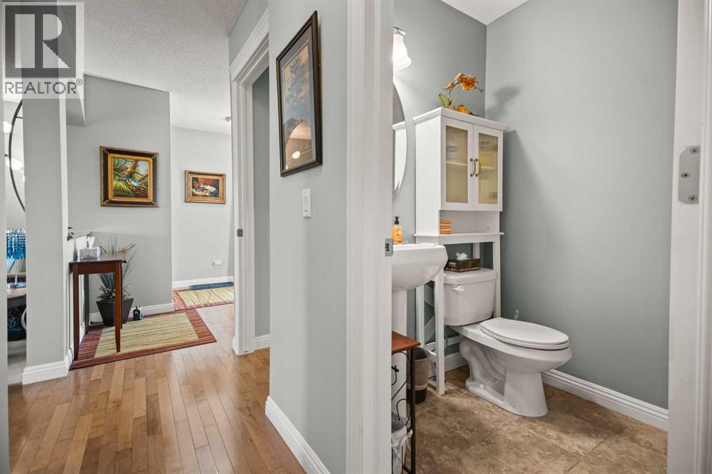 232 Sunset Close, Cochrane