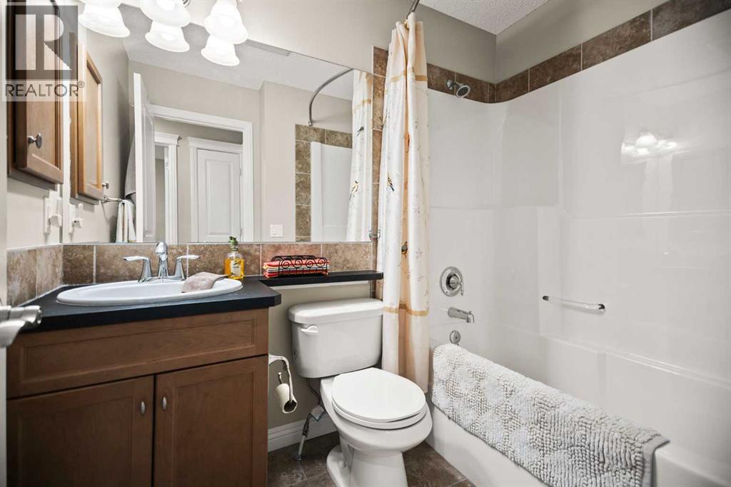 232 Sunset Close, Cochrane
