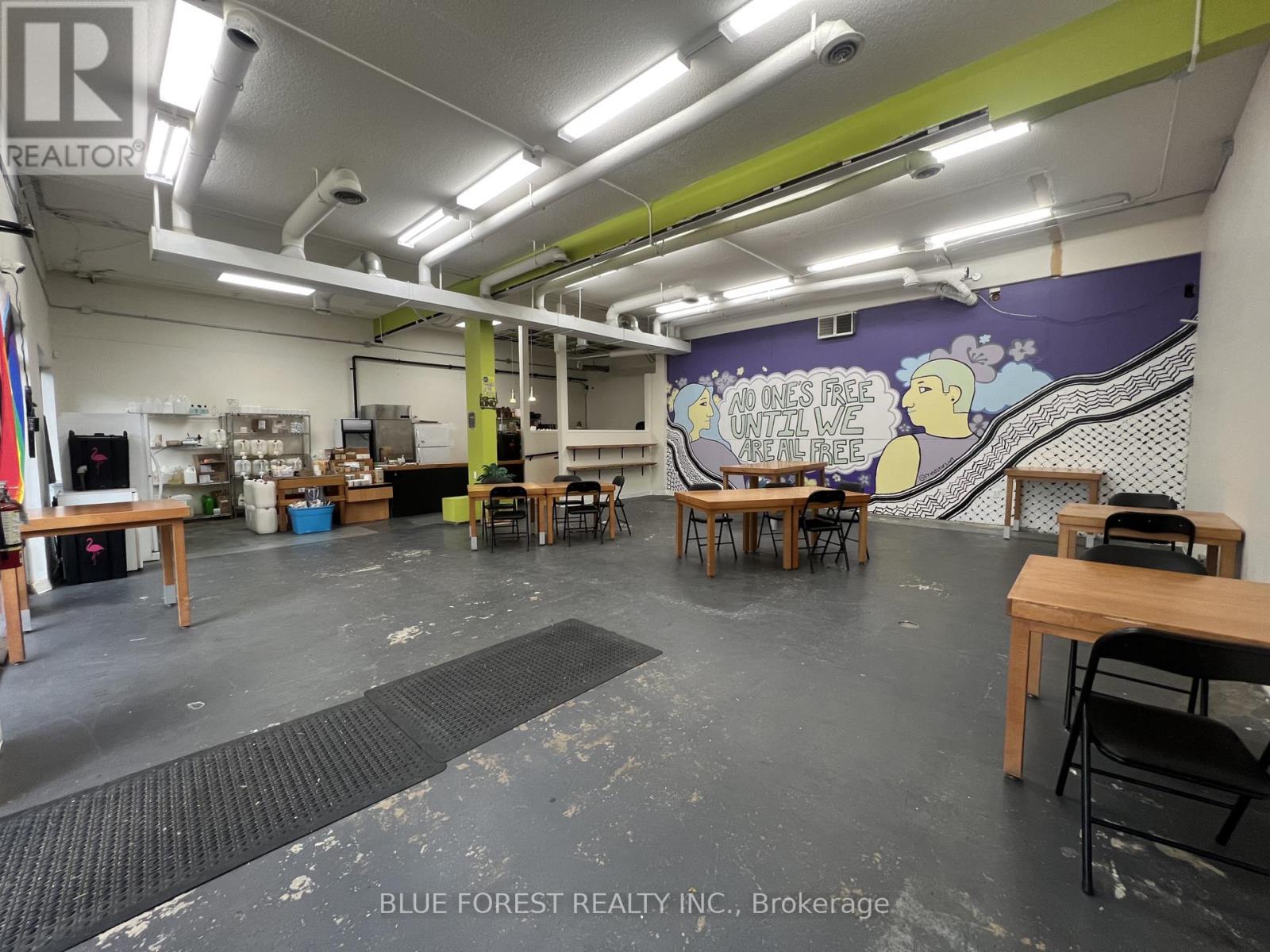 206 Piccadilly photo 3