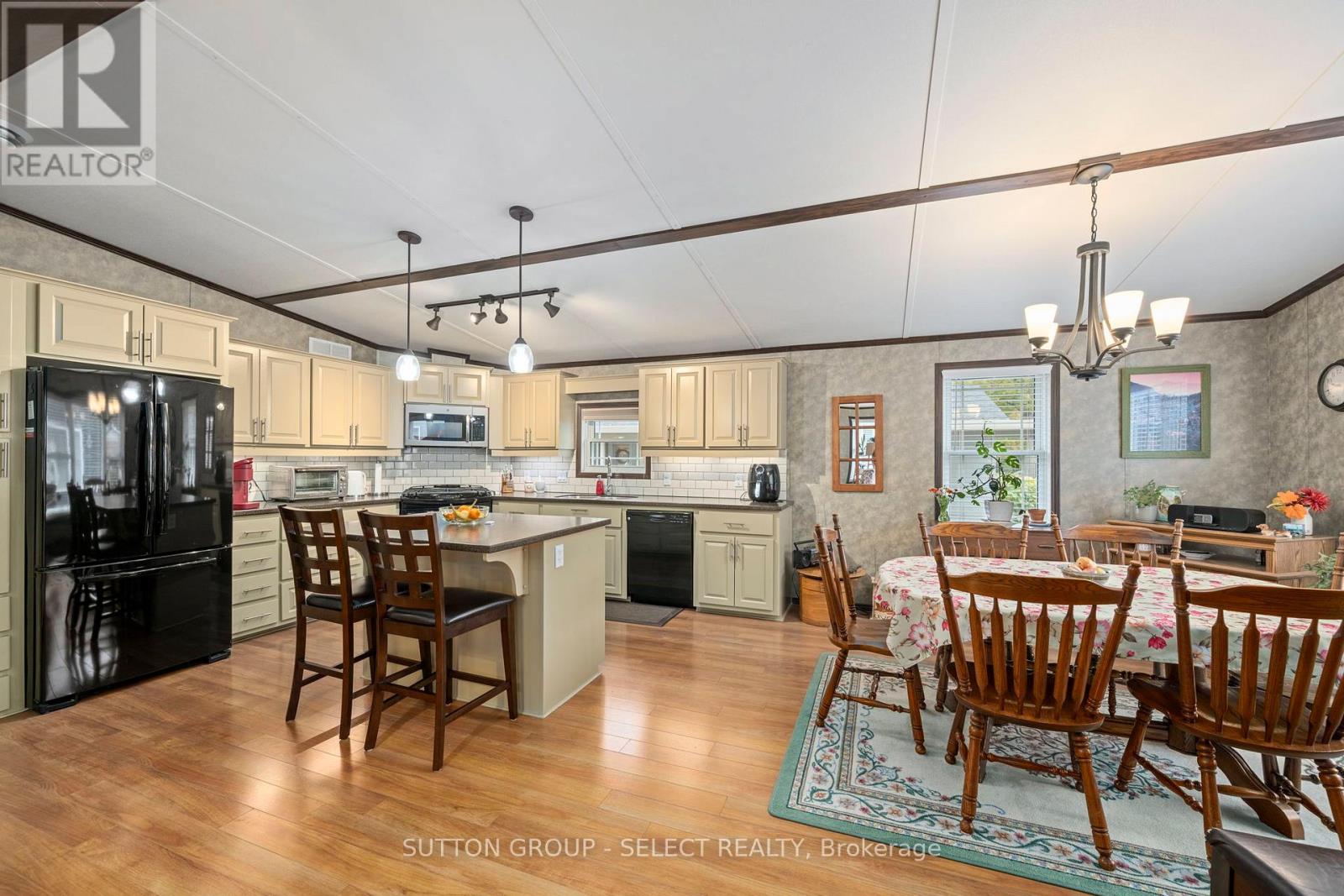 #131 22790 AMIENS ROAD - 24