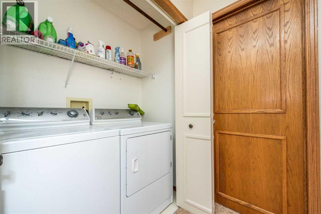 Single Family House Bungalow for Sale in  Douglas Woods Drive SE Douglasdale/Glen Calgary 
