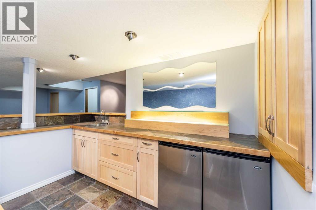 Single Family House Bungalow for Sale in  Douglas Woods Drive SE Douglasdale/Glen Calgary 