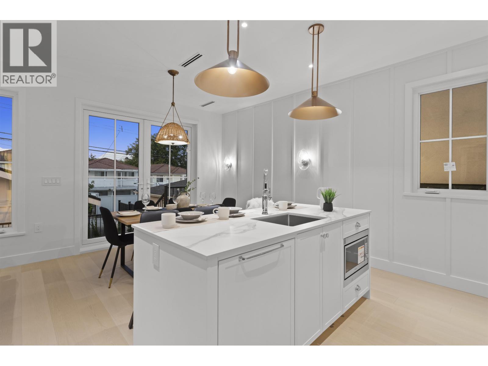 2 4315 ALBERT STREET, Burnaby