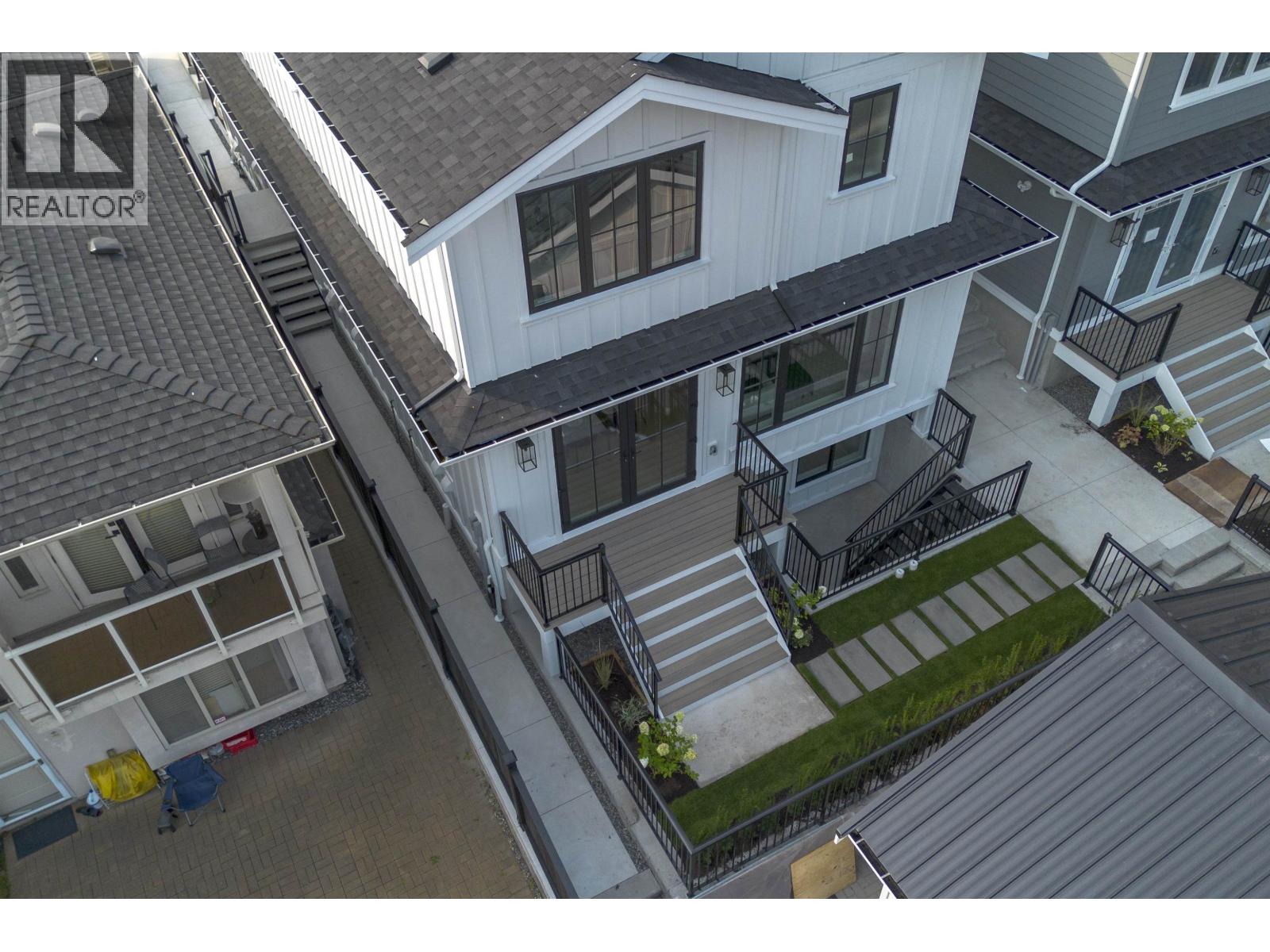 2 4315 ALBERT STREET, Burnaby