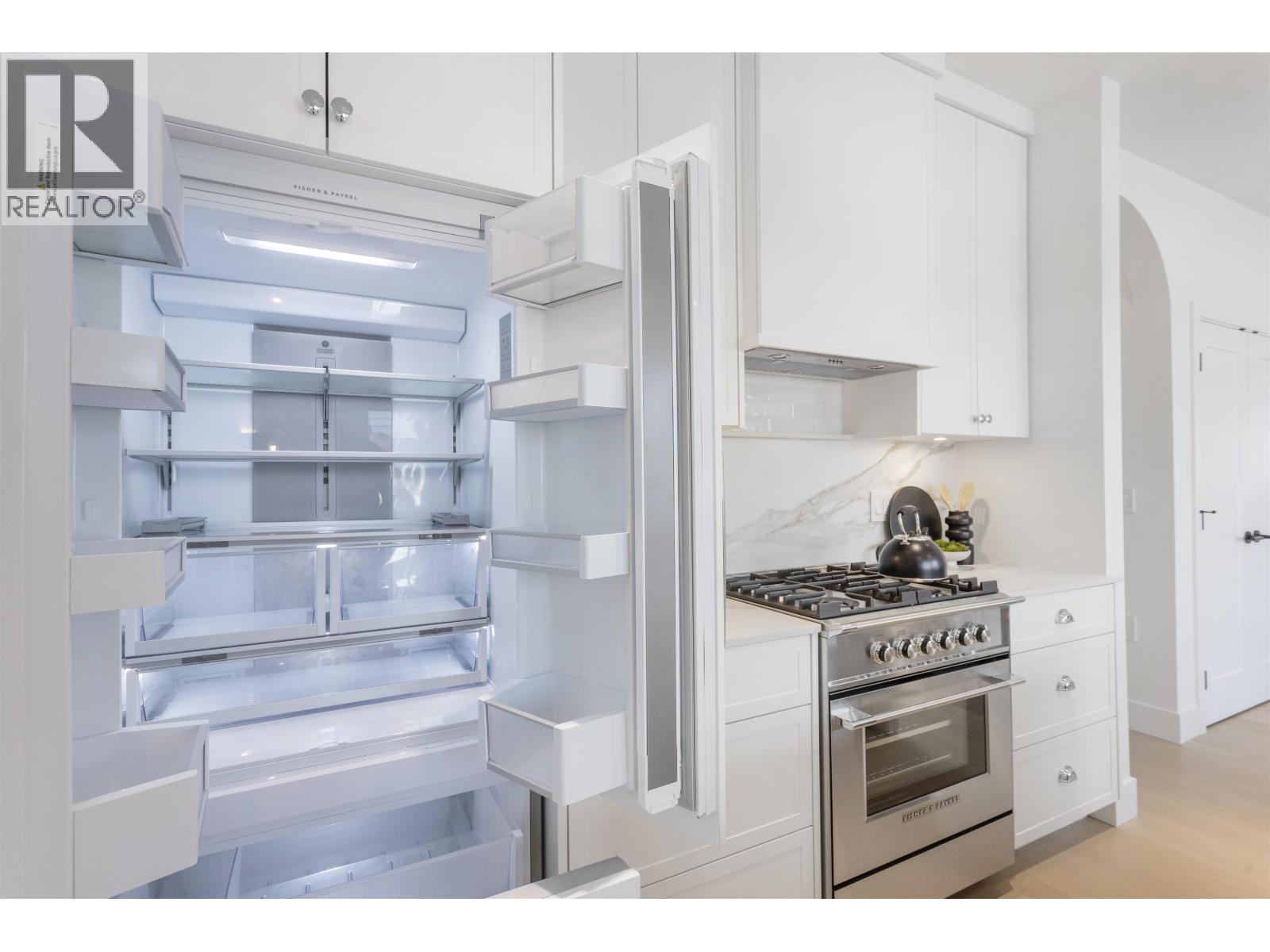 2 4315 ALBERT STREET, Burnaby