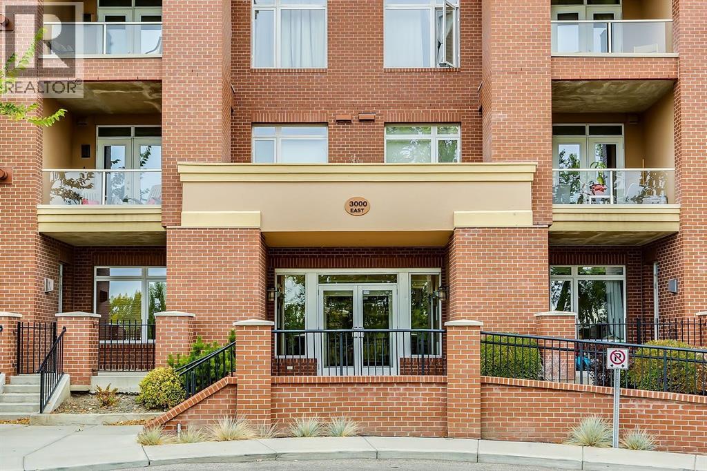 Single Family House for Sale in   Hemlock Crescent SW Spruce Cliff Calgary 