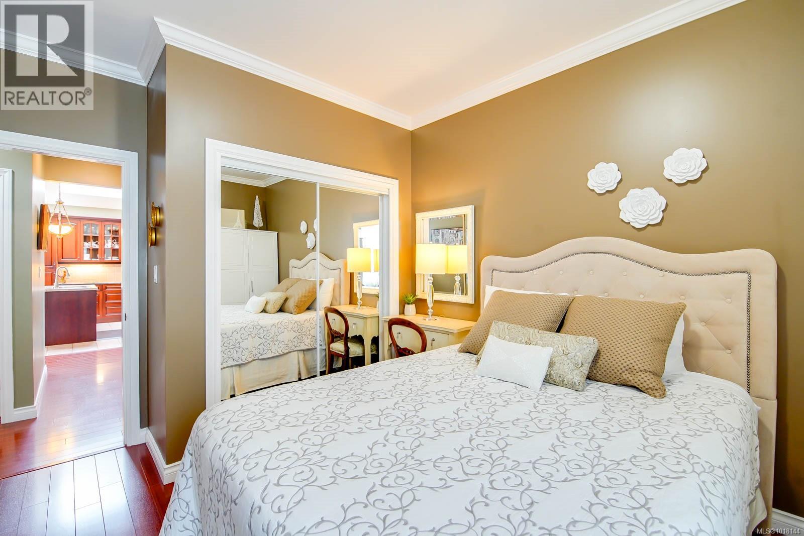4025 SHAUGHNESSY ST - 35
