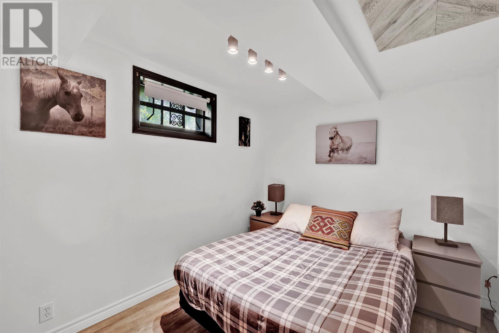 Property 22 of 32 of 3709 Barrington Street