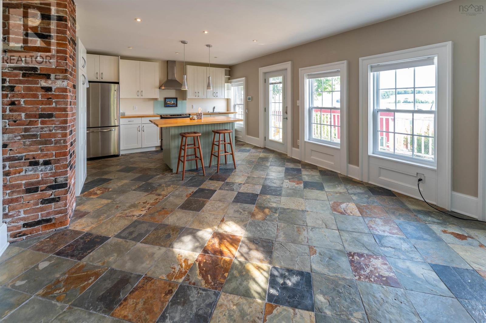 Property 15 of 38 of 44 Montague Street